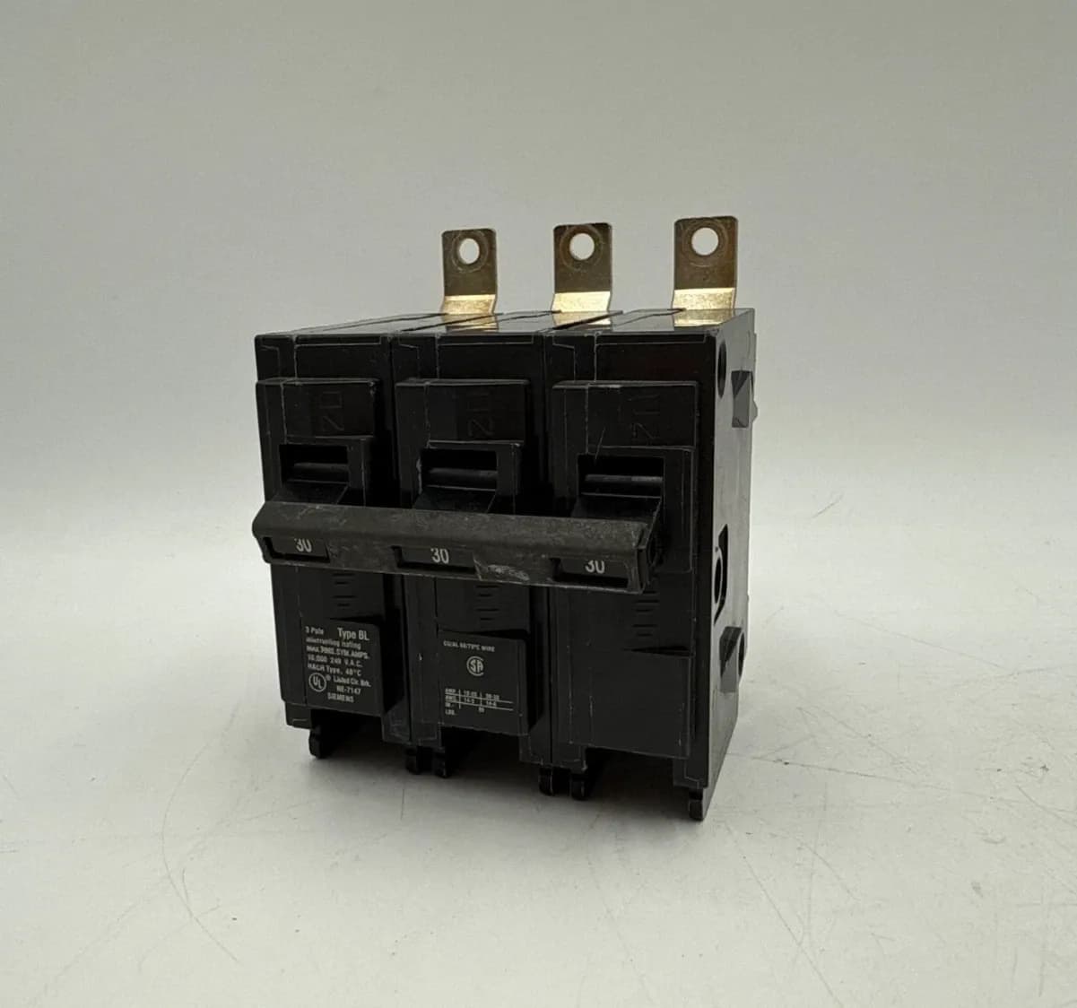 Siemens B330 Circuit Breaker — image 1 of 9