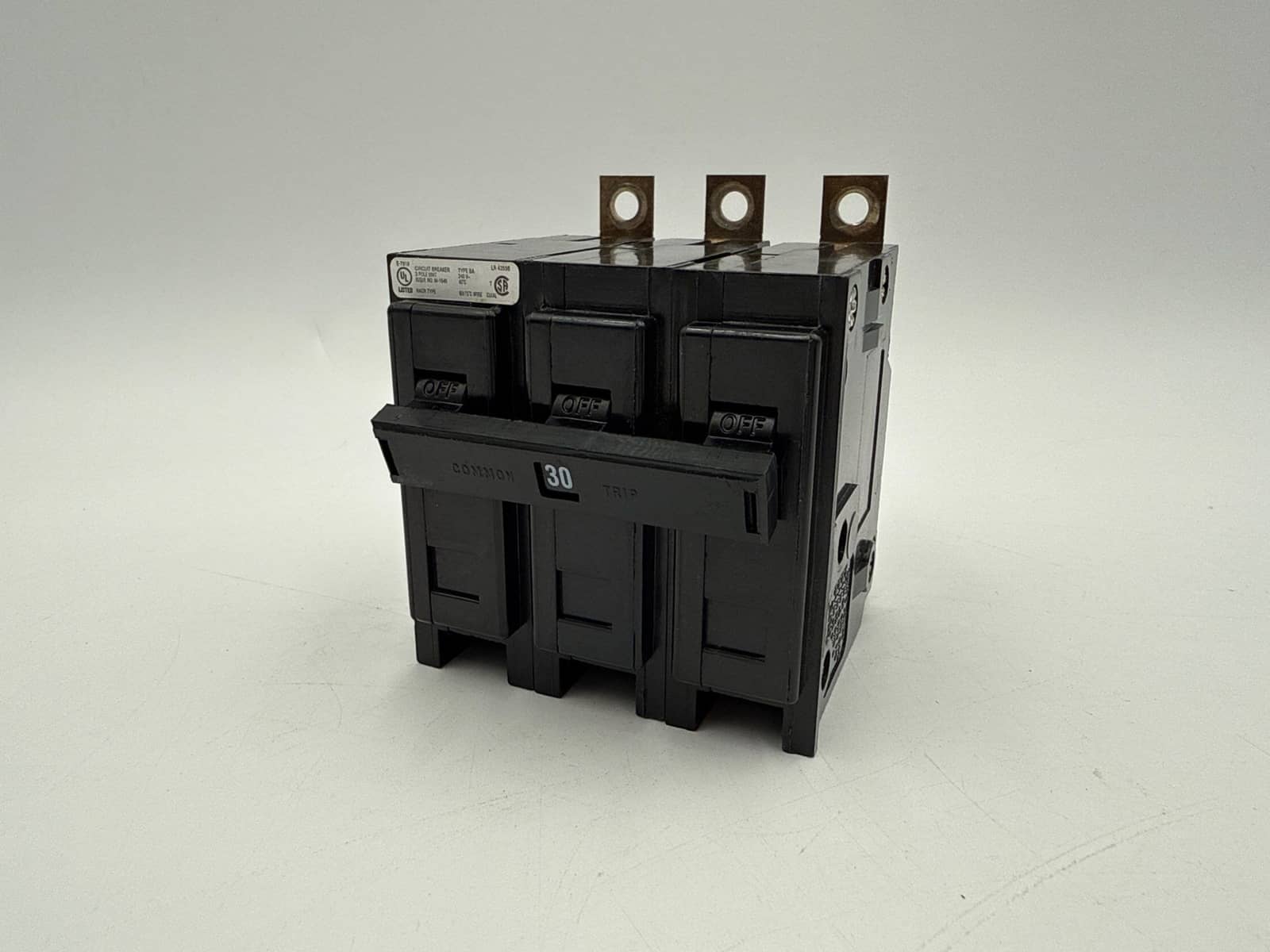 Eaton BAB3030H Circuit Breaker — image 1 of 7
