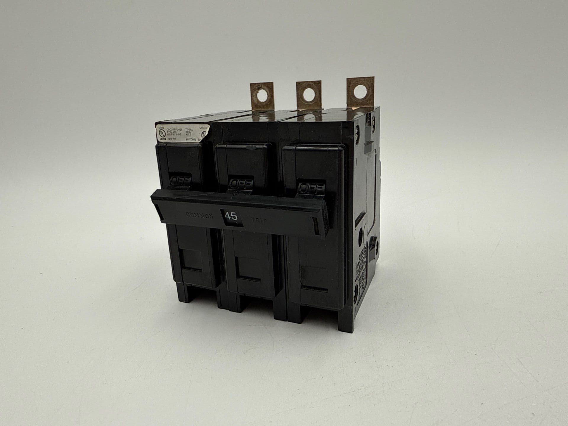 Eaton BAB3045H Circuit Breaker 45A 3P 240V BAB 45 Amp 3 Pole Bolt On 3PH BA345 – image 1