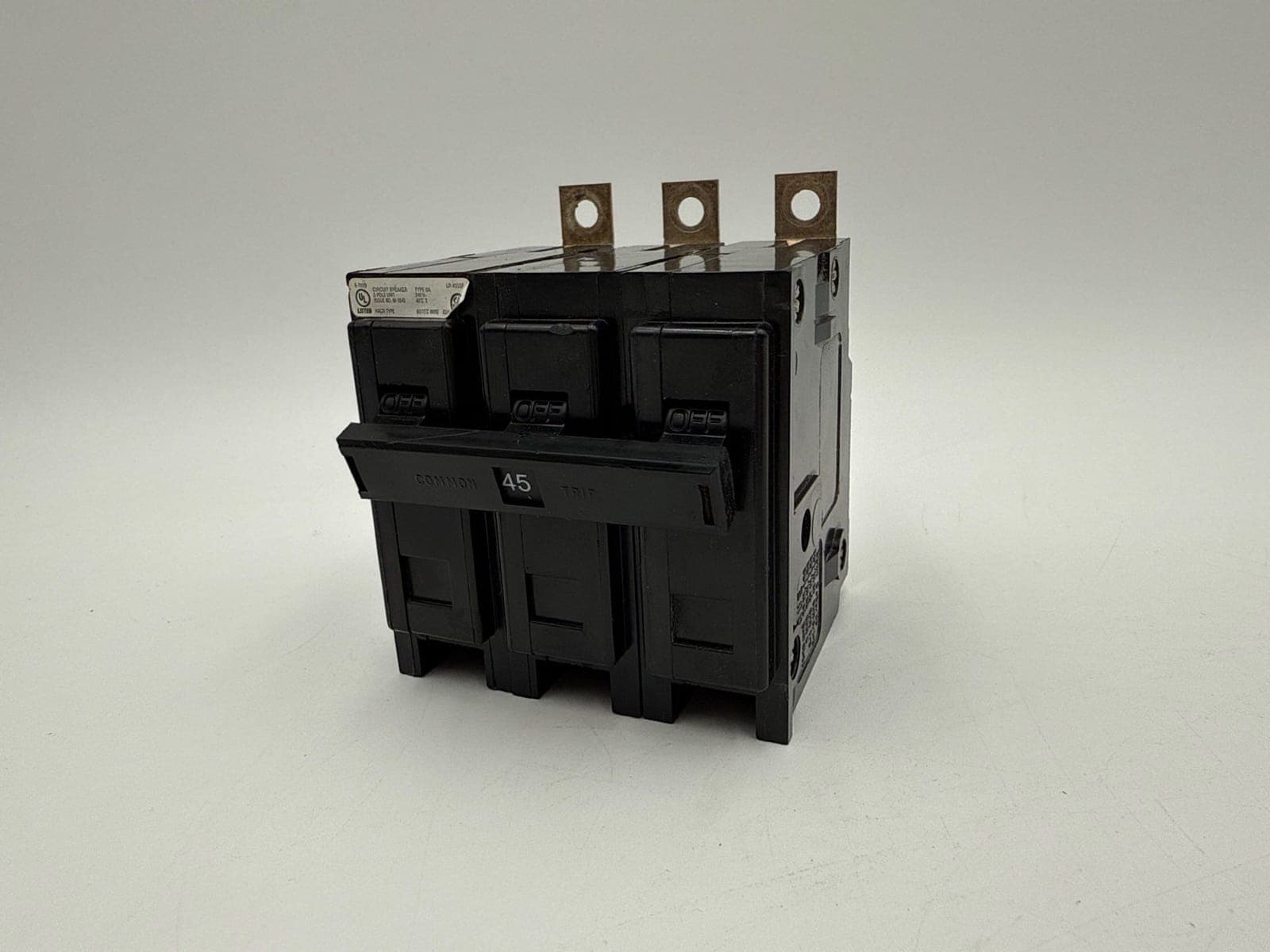 Eaton BAB3045H Circuit Breaker — image 1 of 7