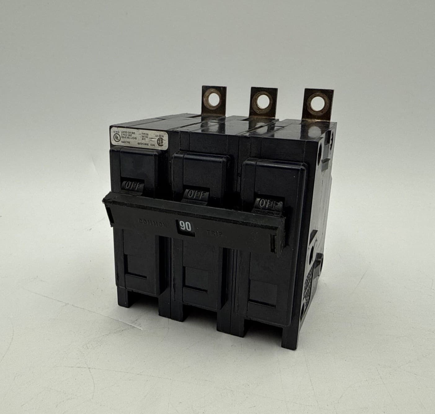 Eaton BAB3090H Circuit Breaker — image 1 of 8