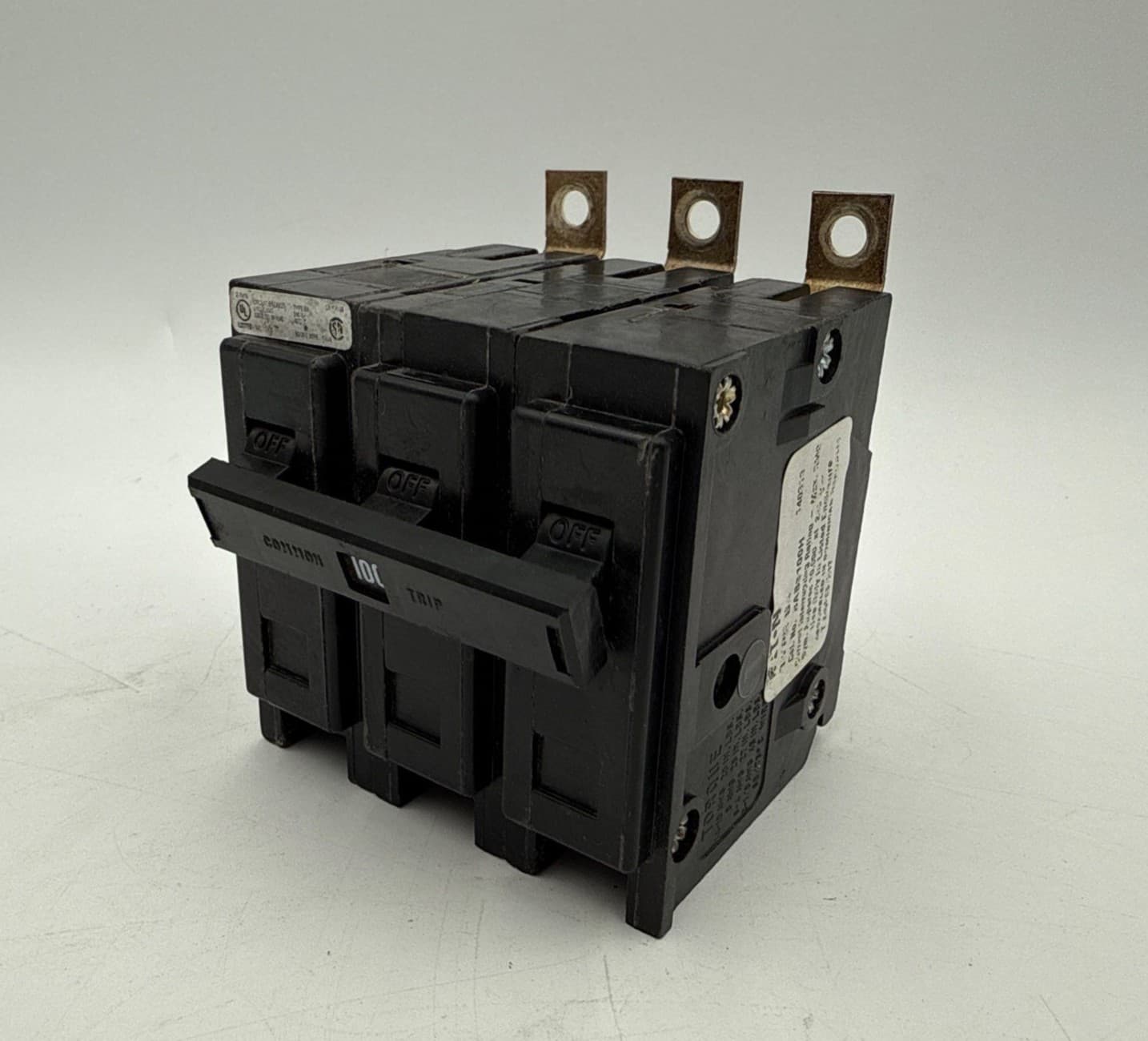 Eaton BAB3100H Circuit Breaker — image 1 of 9