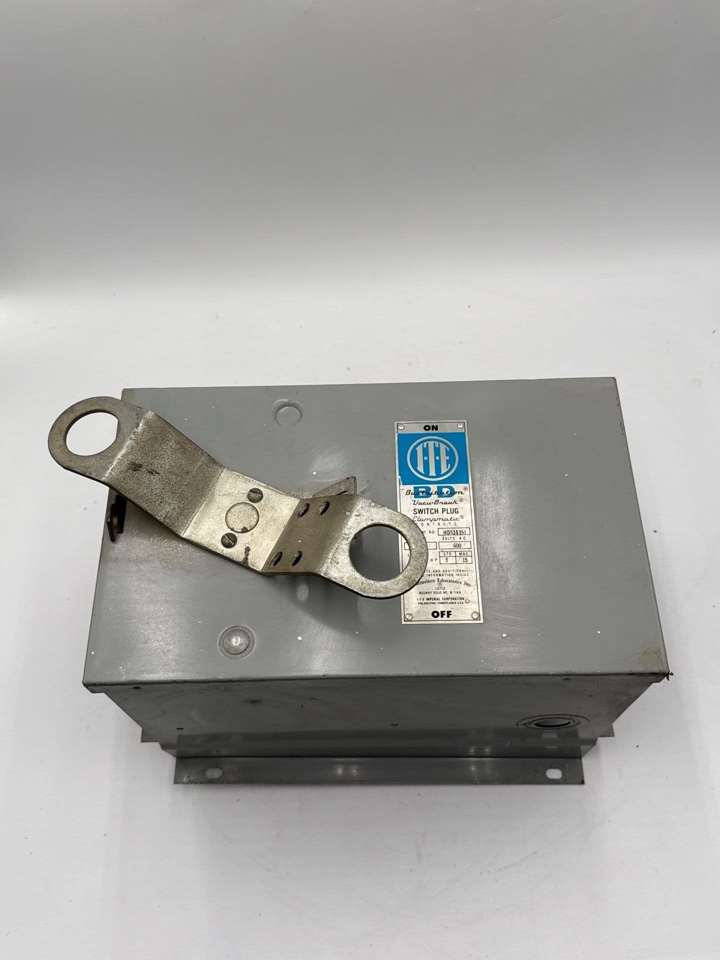 ITE BOS14351 Disconnect — image 1 of 8
