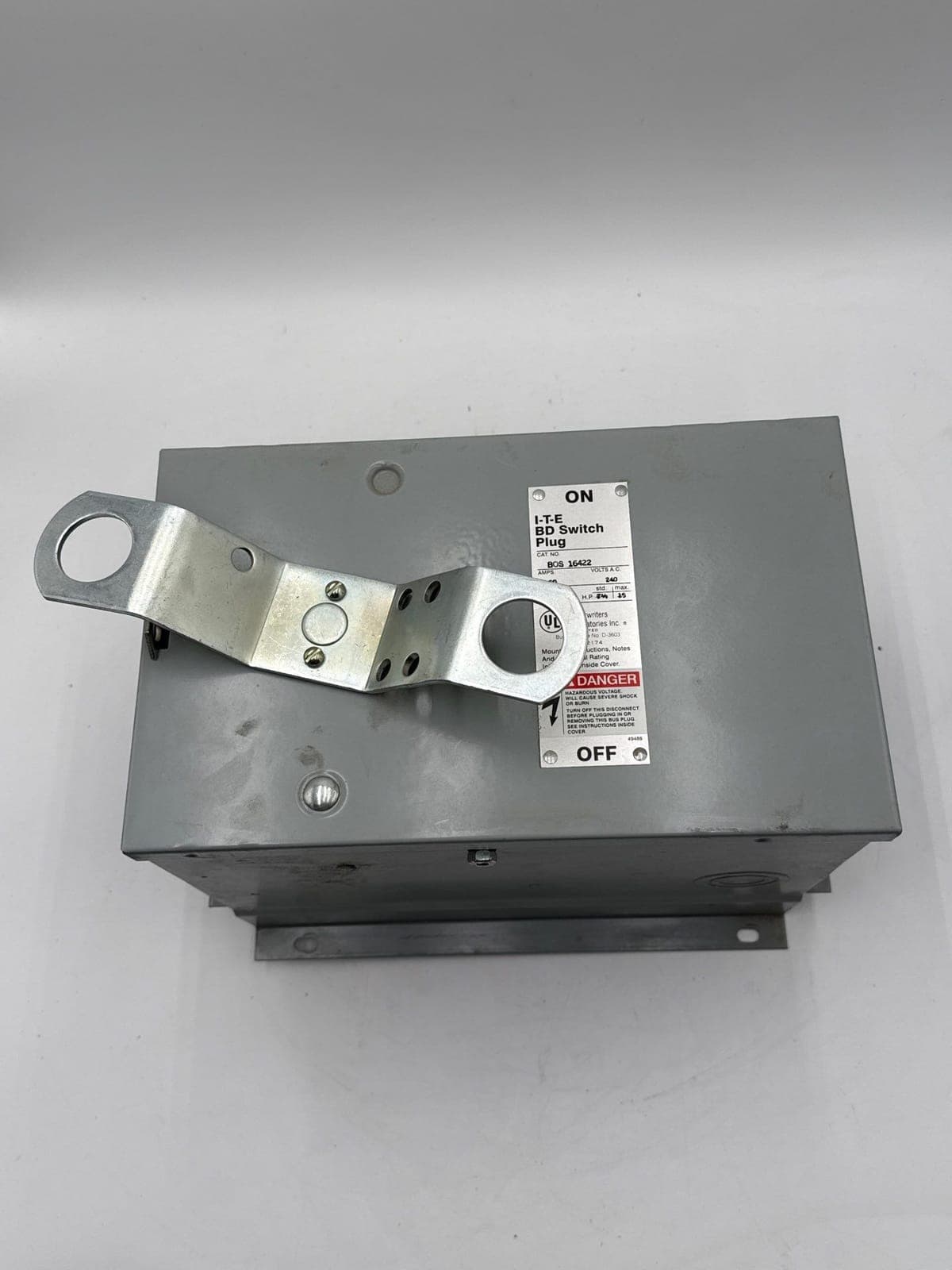 ITE BOS16422 Disconnect — image 1 of 8