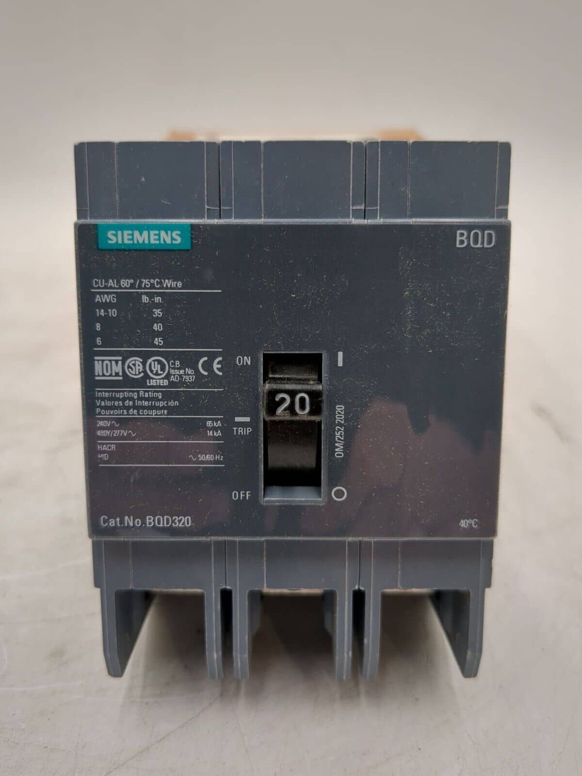 Siemens BQD320 Circuit Breaker — image 1 of 7