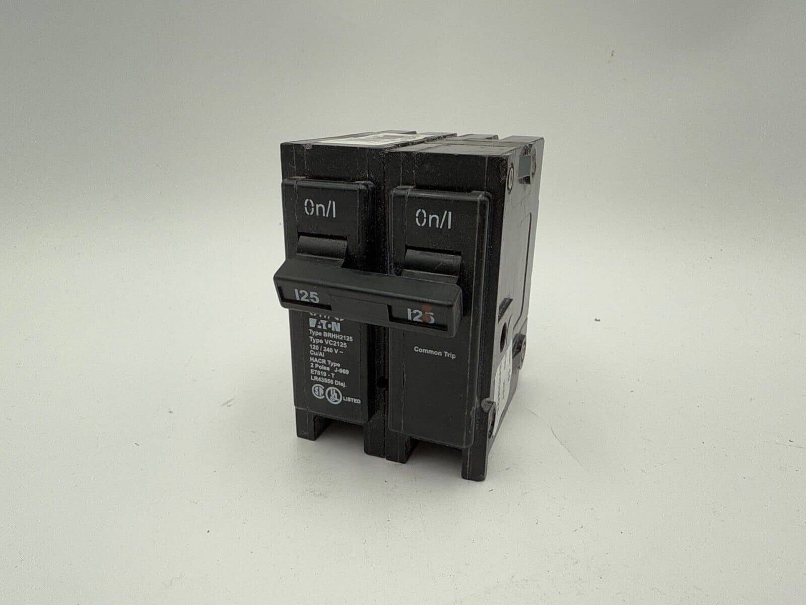 Cutler-Hammer BRHH2125 Circuit Breaker — image 1 of 8