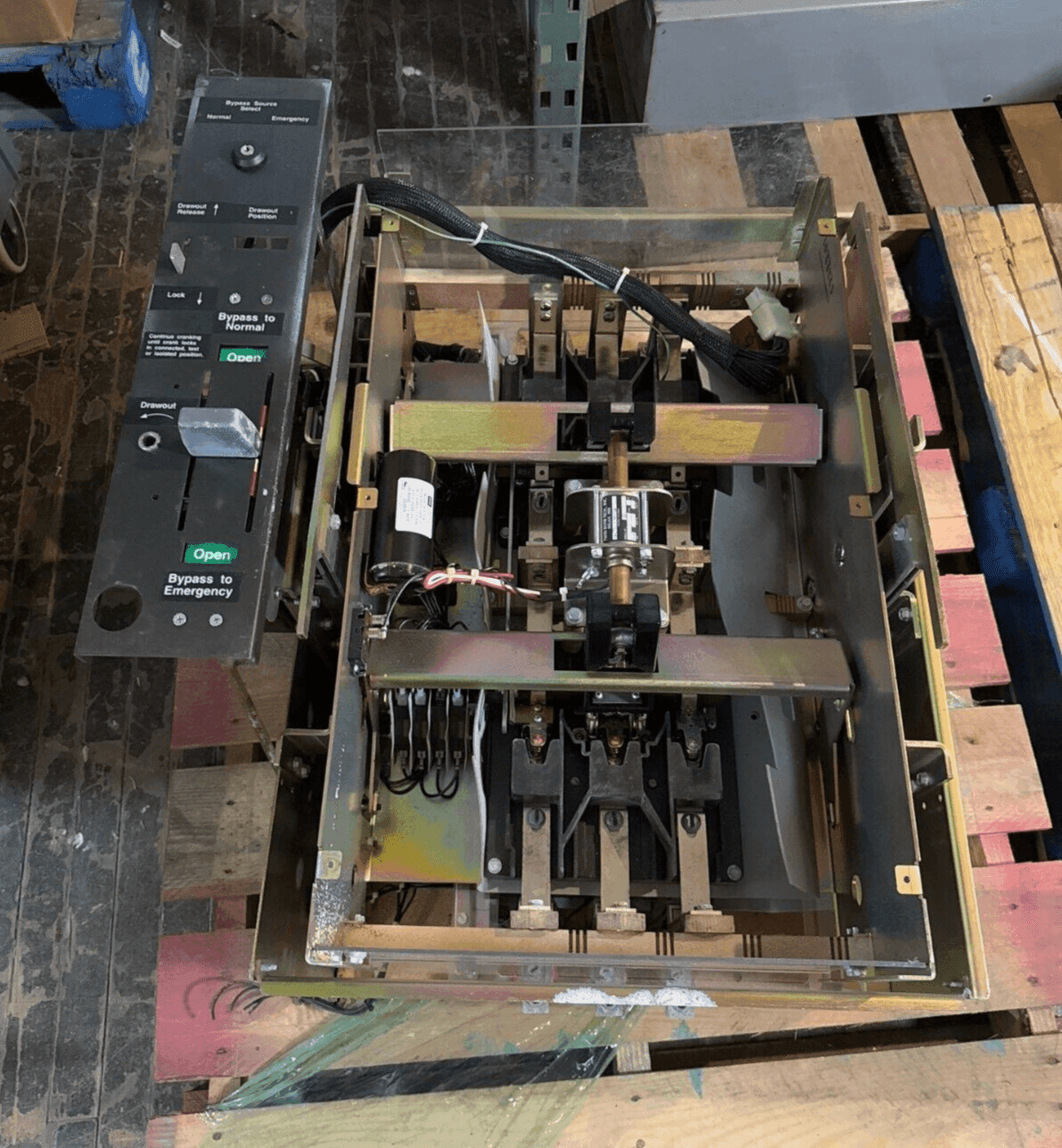 Cummins BTPCB-5736949 Automatic Transfer Switch — image 1 of 10