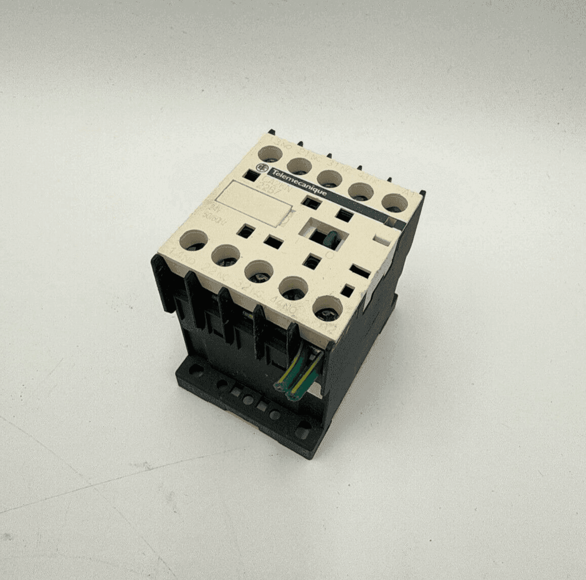 Telemecanique CA2KN22B7 Contactor — image 1 of 7