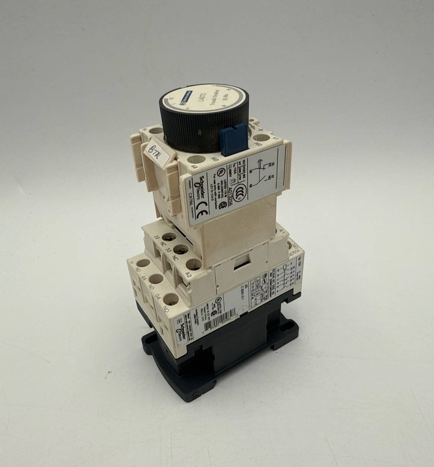 Telemecanique CAD32G7 Contactor 10A 600V 3P Coil 120V Time Delay Relay LADT2