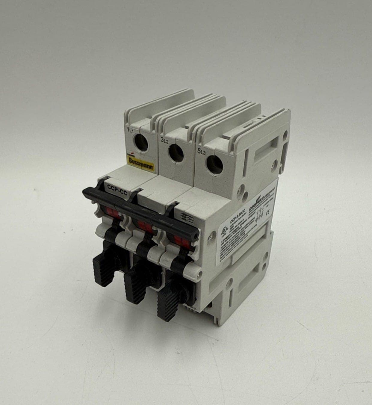 Cooper Bussmann CCP-3-30CC Circuit Breaker — image 1 of 9