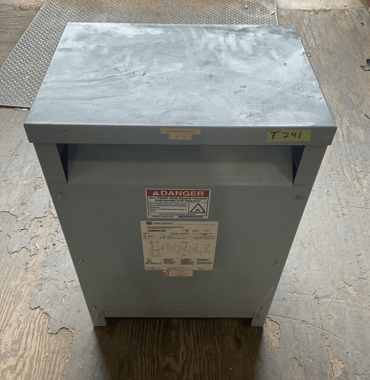 30kVA Cutler Hammer V48M28T30K Transformer Pri 480V Sec 208Y/120V 3PH Indoor