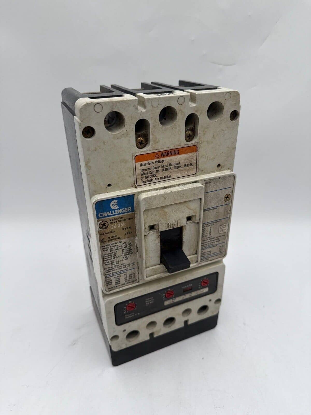 Challenger CK3100 Circuit Breaker — image 1 of 9