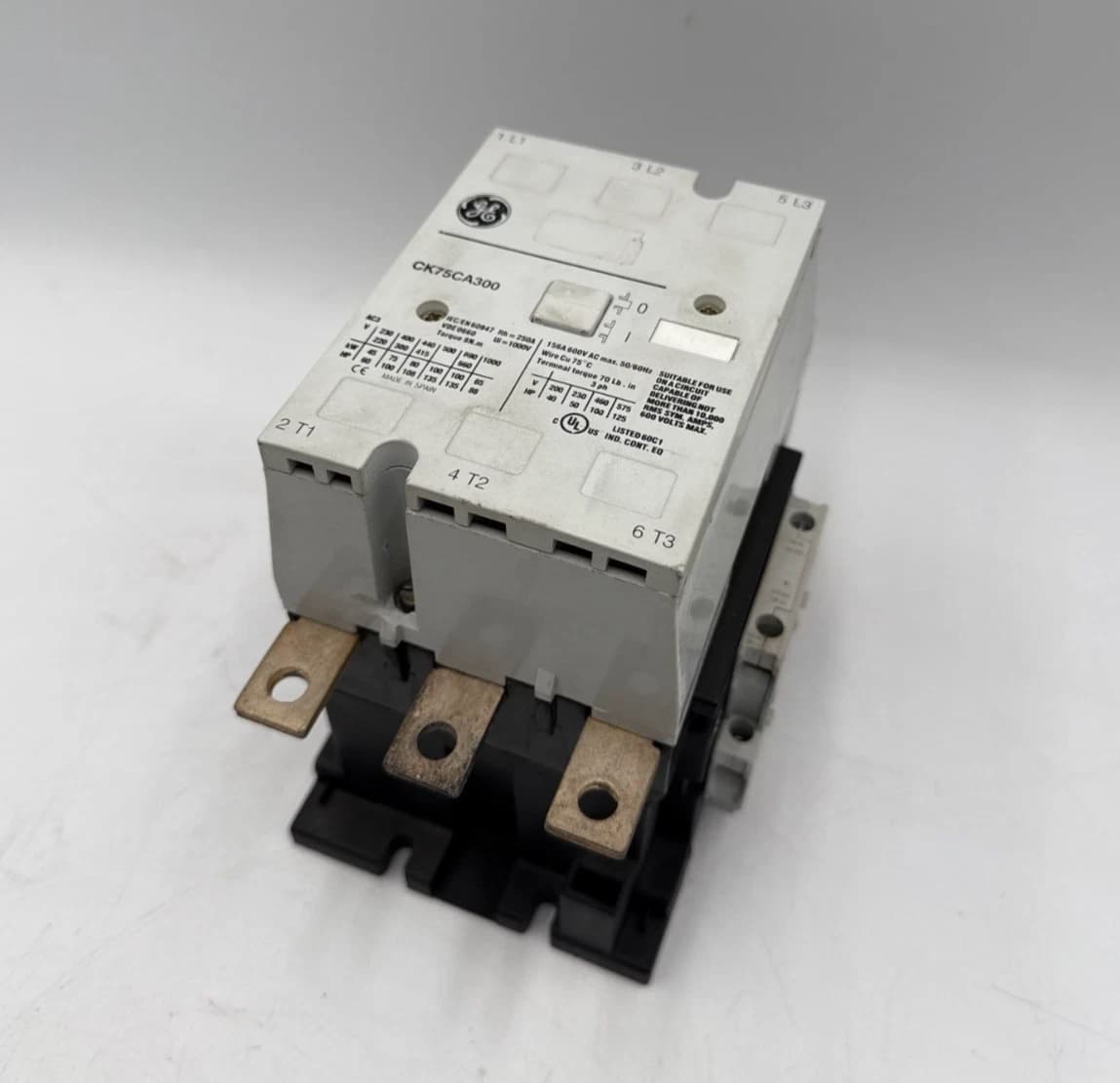GE CK75CA300 Contactor — image 1 of 10