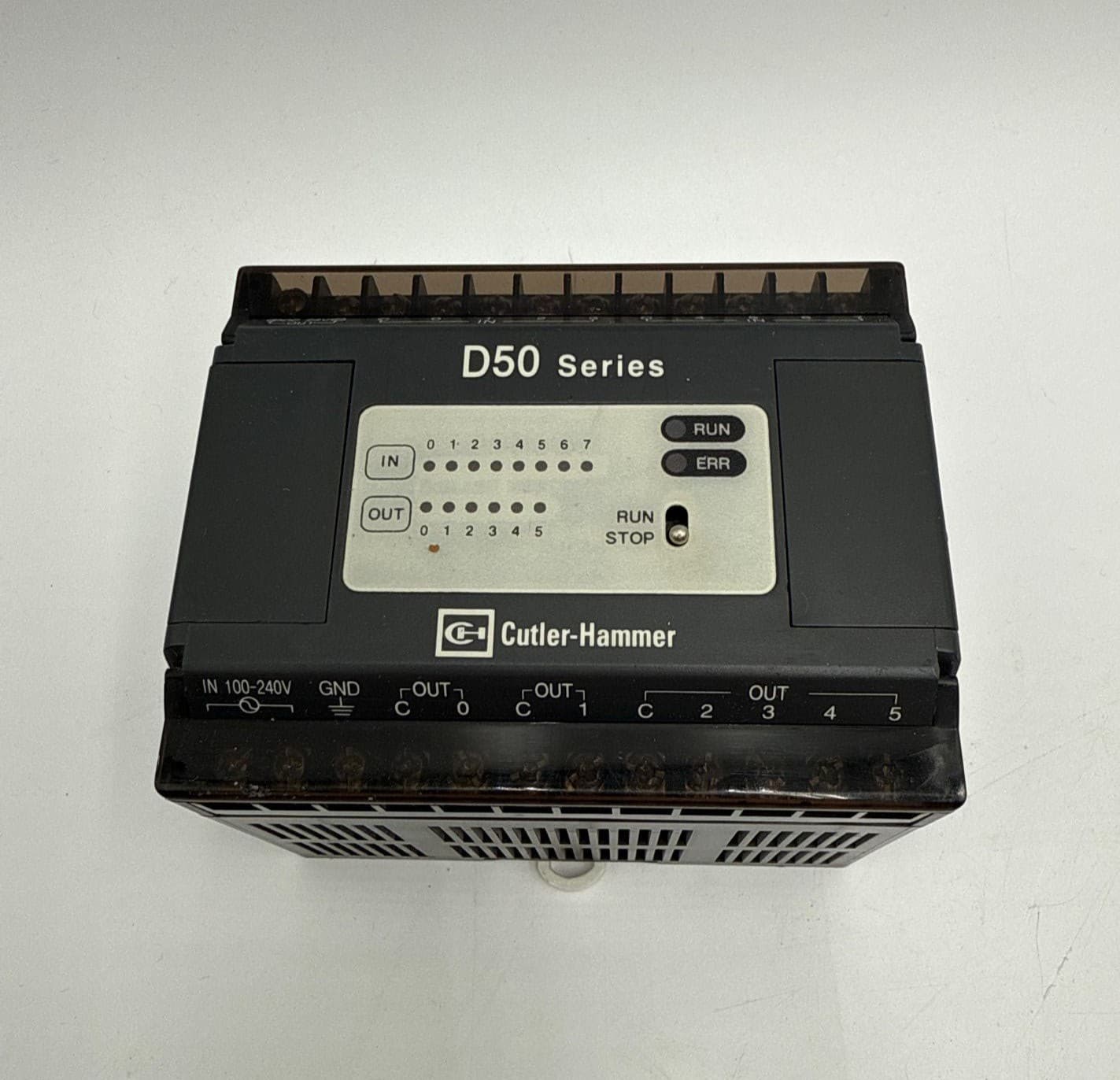Cutler Hammer D50CRA14 D50 Controller 14 Slot I/O 8 IN 6 OUT – image 1