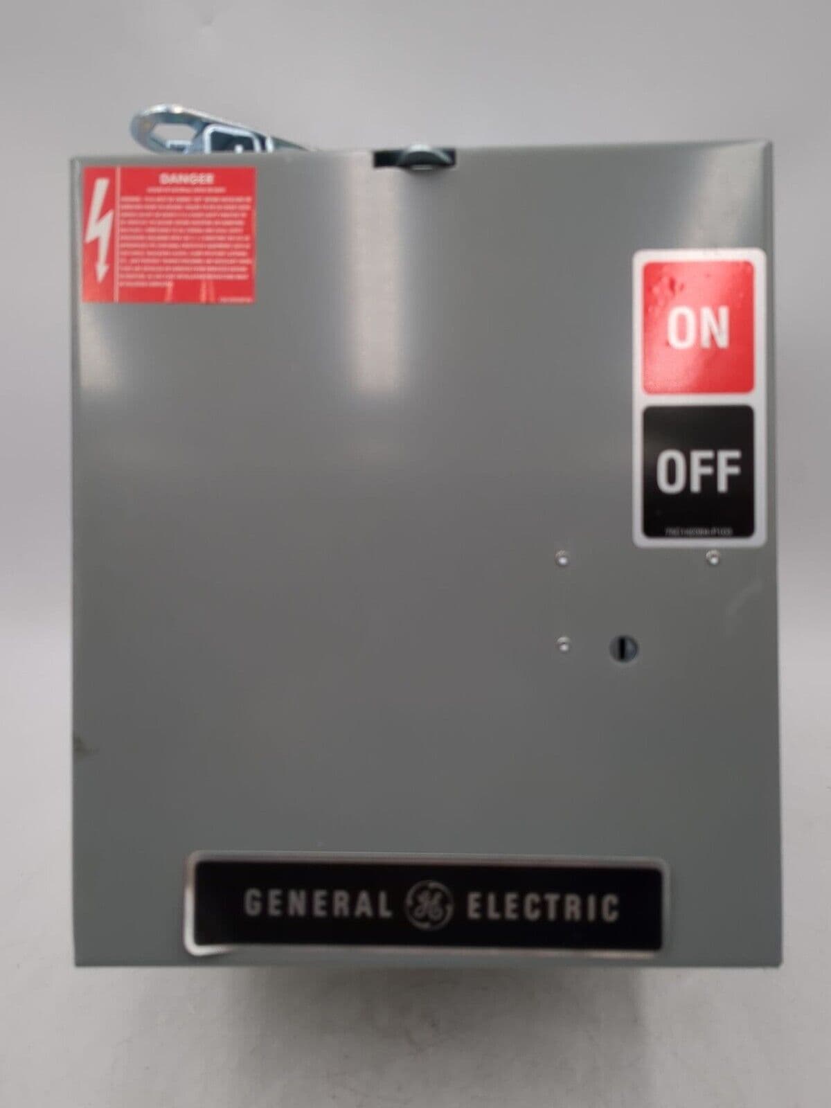 GE DE361R Disconnect — image 1 of 12