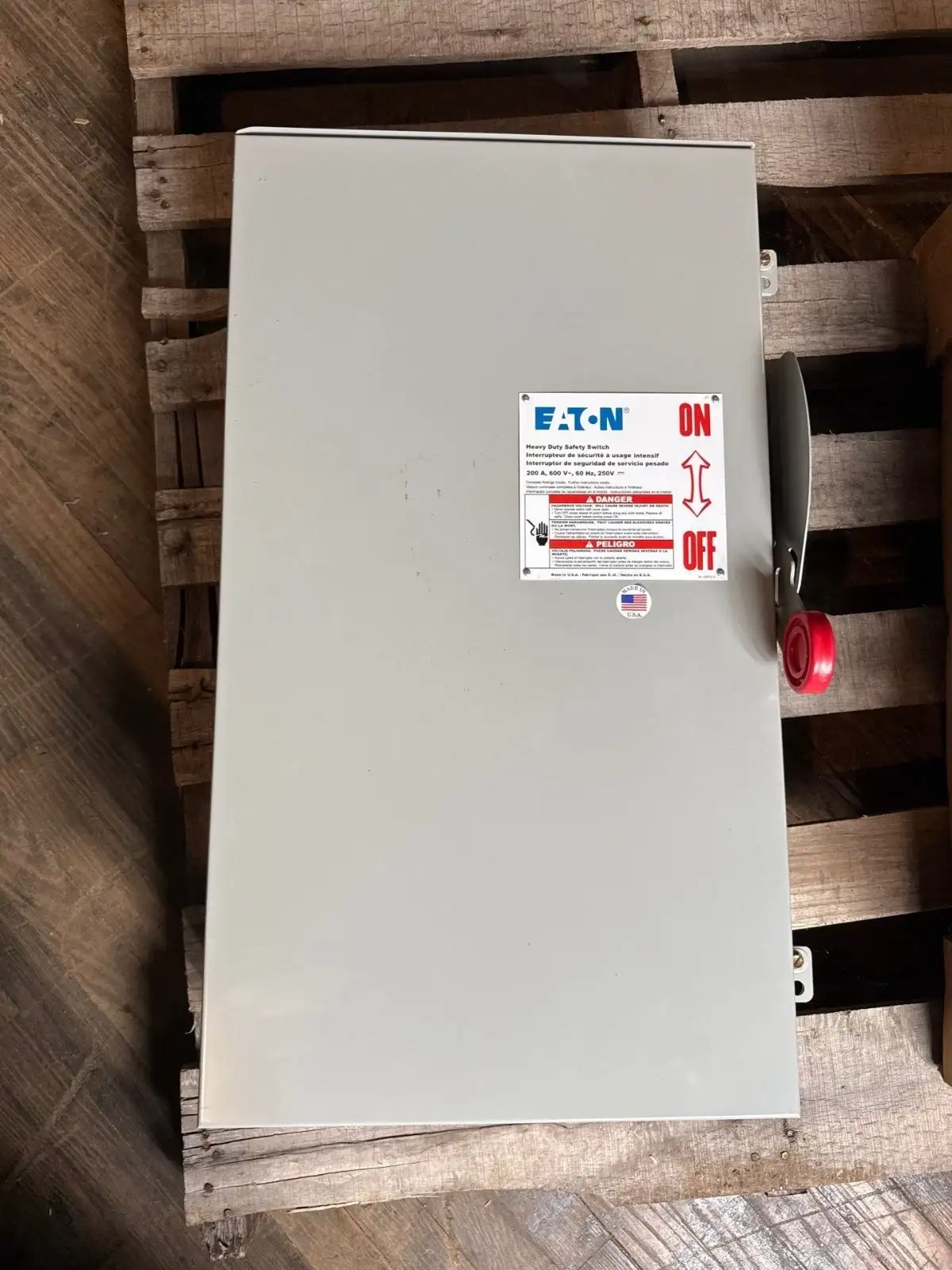 Eaton DH364URK Load Switches — image 1 of 9