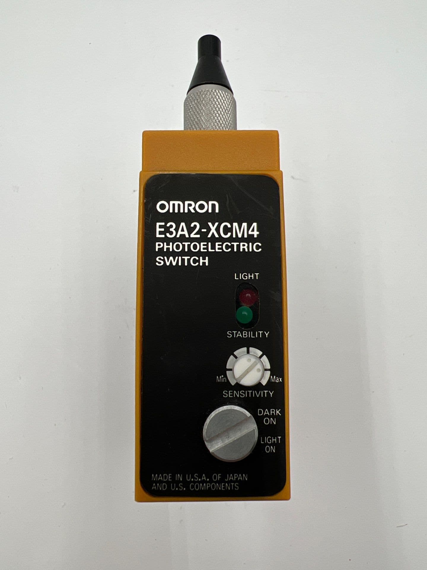 Omron E3A2-XCM4 – image 1