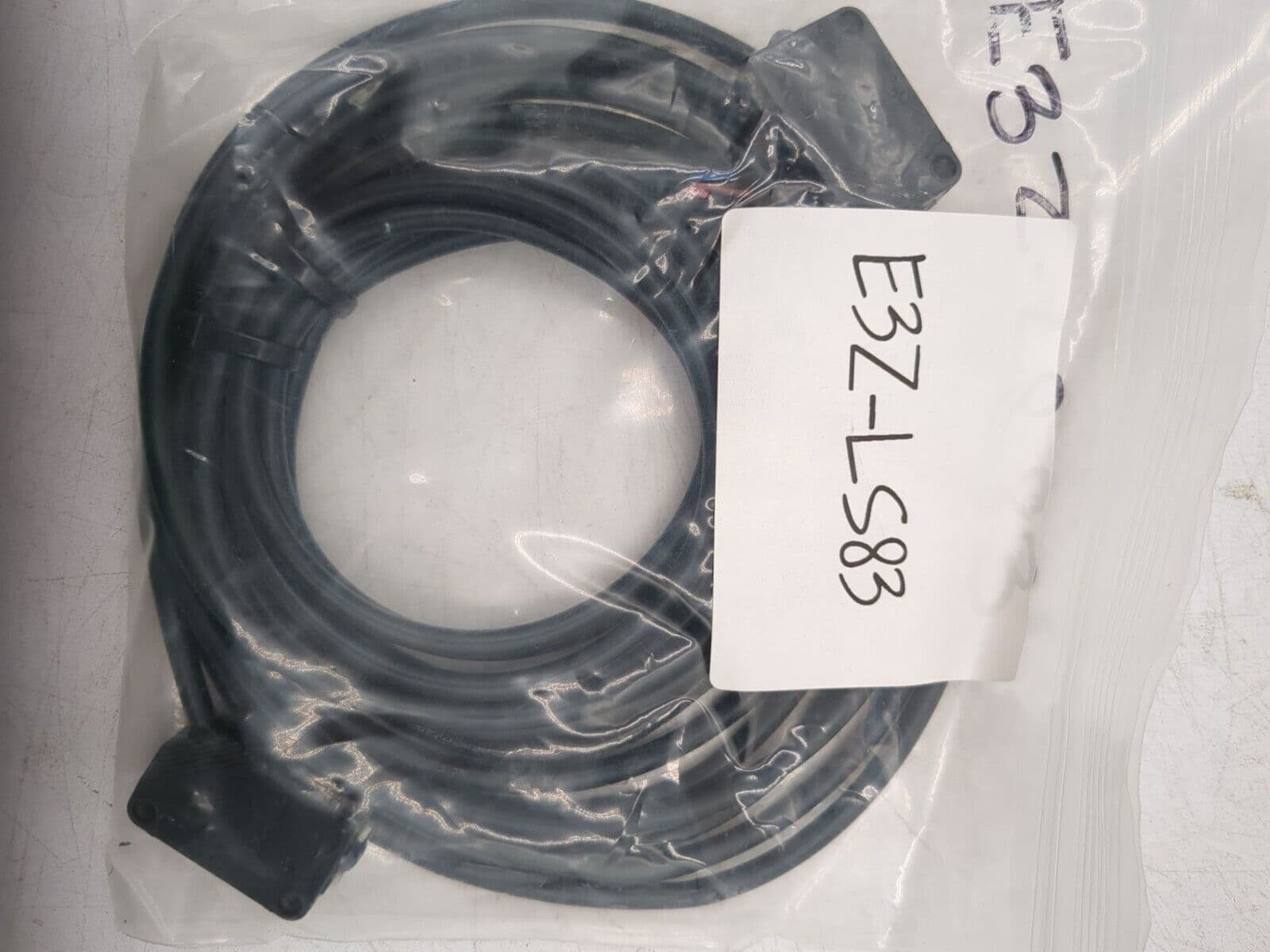 Omron E3Z-LS83 PLC — image 1 of 4