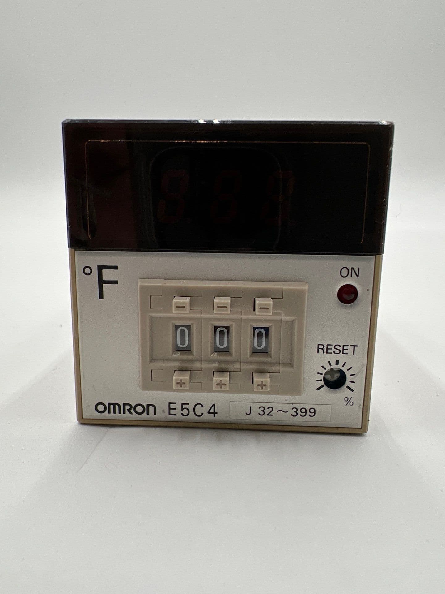 Omron E5C4-R20J Accessory — image 1 of 6