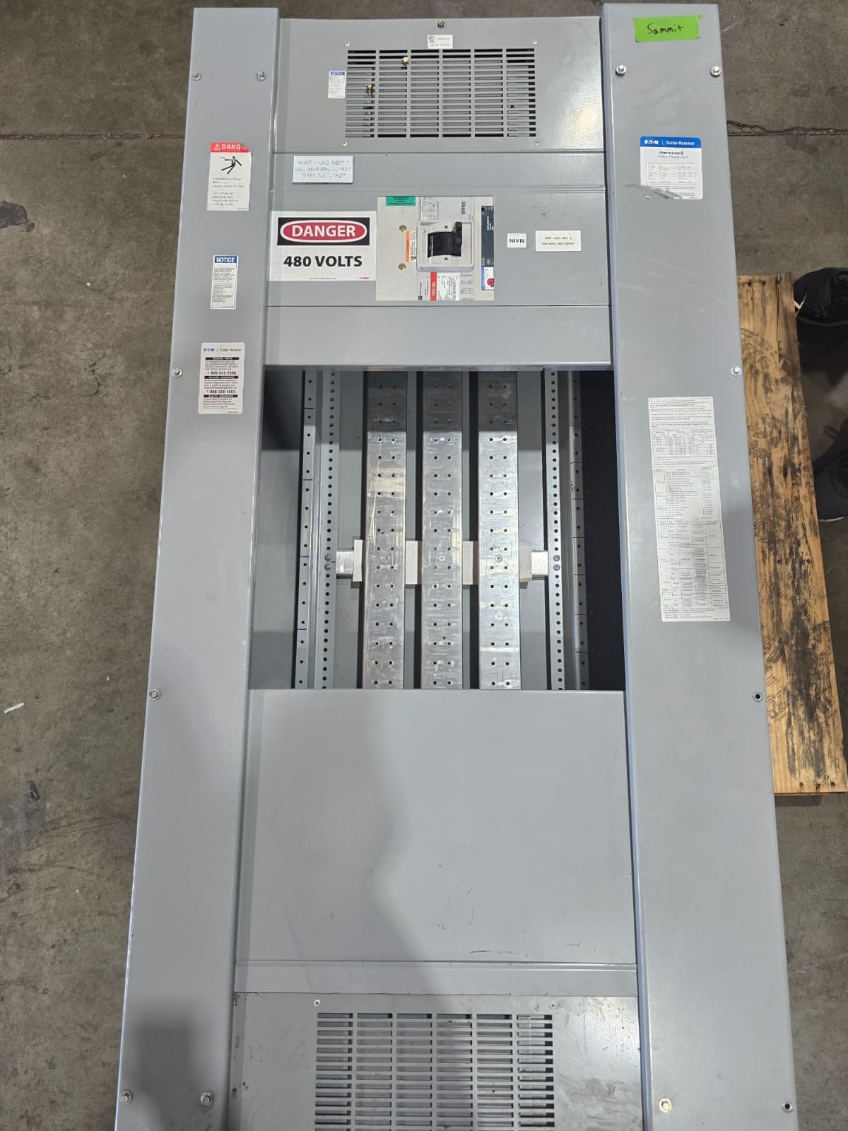 Eaton PRL4 Panelboard 1200A 480V 3PH 3W MCB Panel 1200 Amp HND312T33W Indoor – image 1