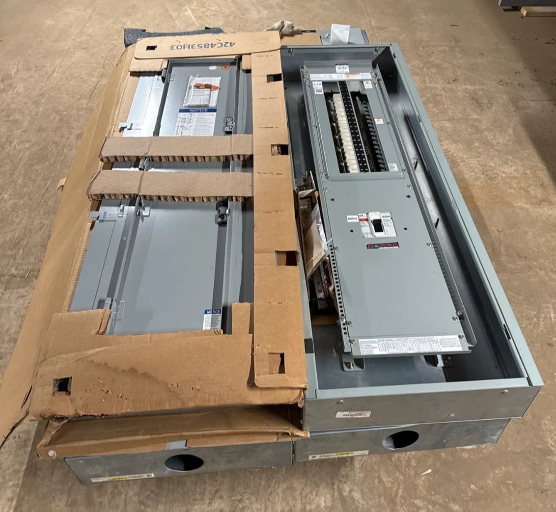 Eaton PRL1A Panelboard 250A 208/120V 3PH 4W MCB Panel JD3250 250 Amp 42 Cir New