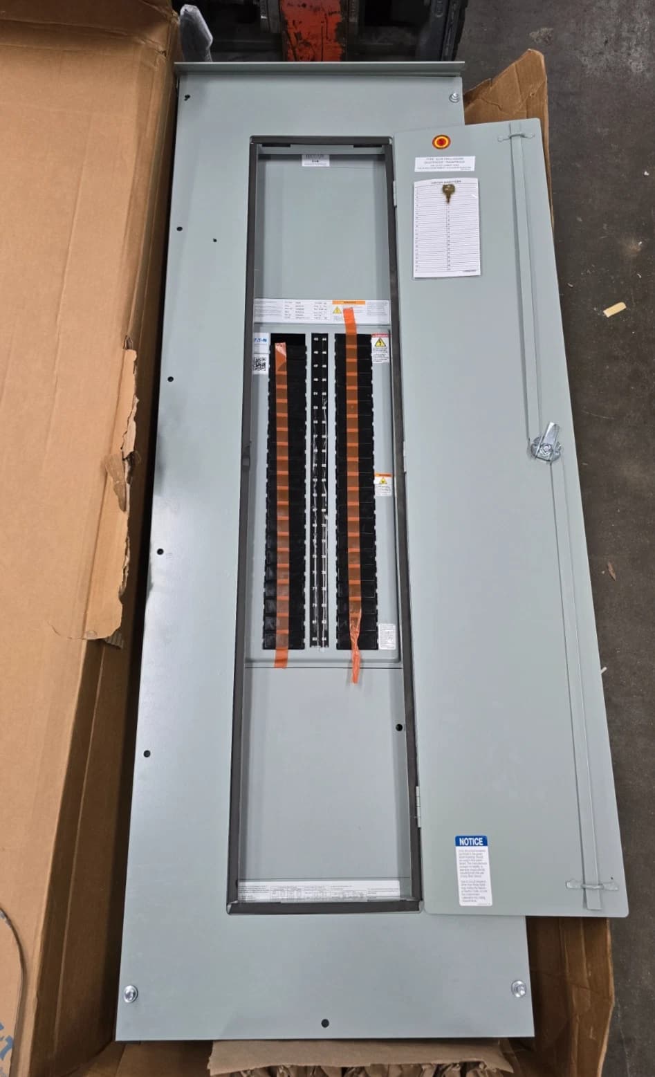 Eaton PRL2X Panelboard 400A 480/277V 3PH 4W MLO Panel 400 Amp 42 Cir 3R Encl New – image 1