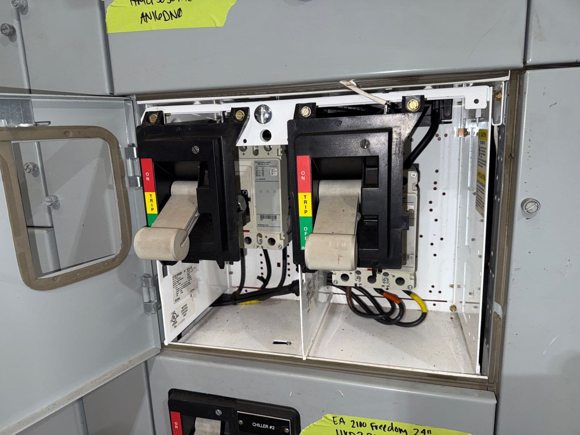 Eaton Freedom 2100 12" 60A Dual Twin Feeder MCC Bucket HFD3060 60 Amp – image 1