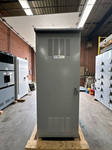 Eaton EATON-3000A-3PH-4W-3R-SWBD-MLG-2-SEC Panel — image 1 of 8