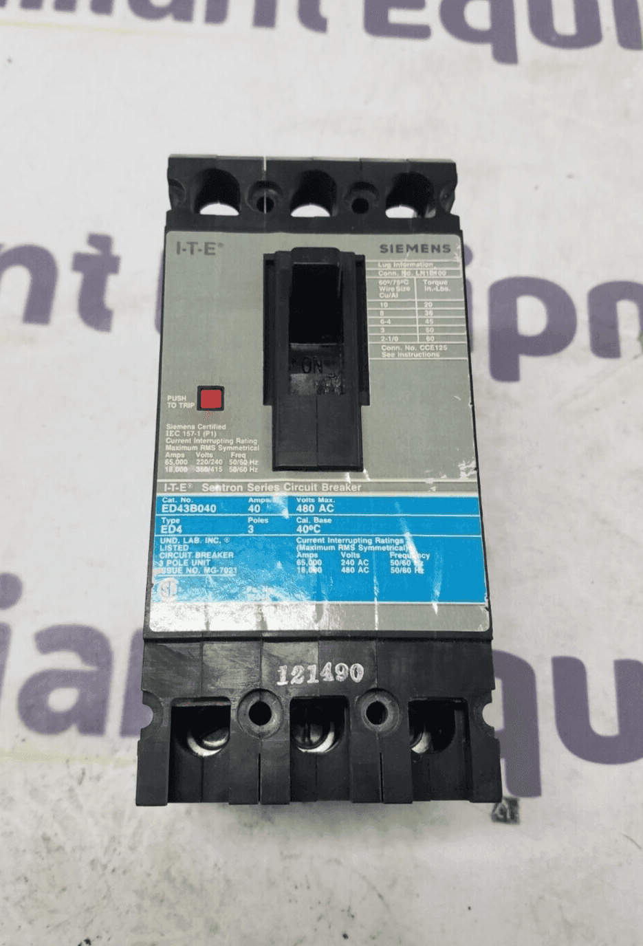 Siemens ED43B040 Circuit Breaker — image 1 of 6