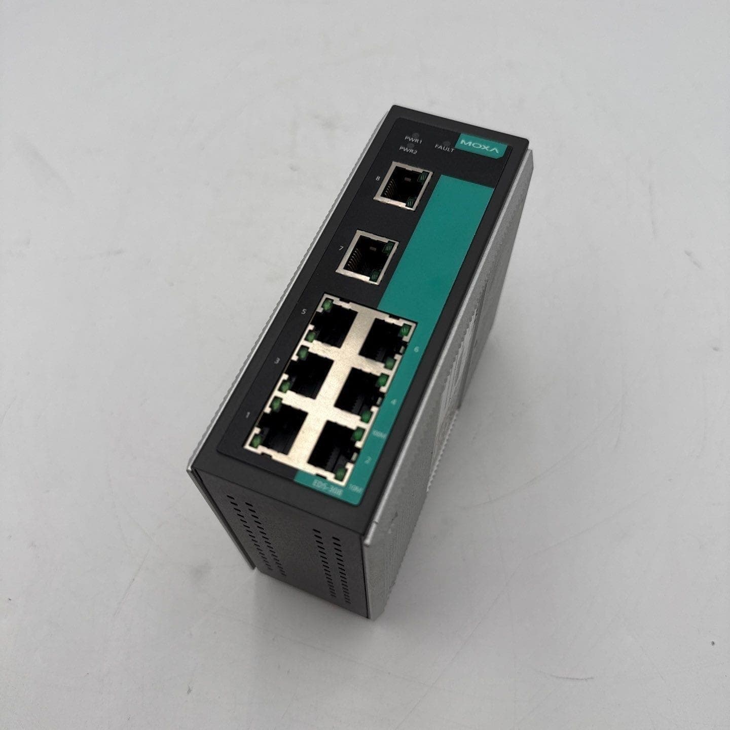 MOXA EDS-308 8-Port Unmanaged Ethernet Switch Rev 3.0.0 3093000000365 24VDC 1A