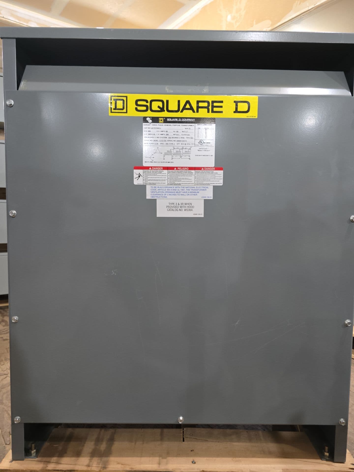 75KVA Square D EE75T3HCU Transformer Pri 480V Sec 208/120V 3PH Indoor Encl New – image 1