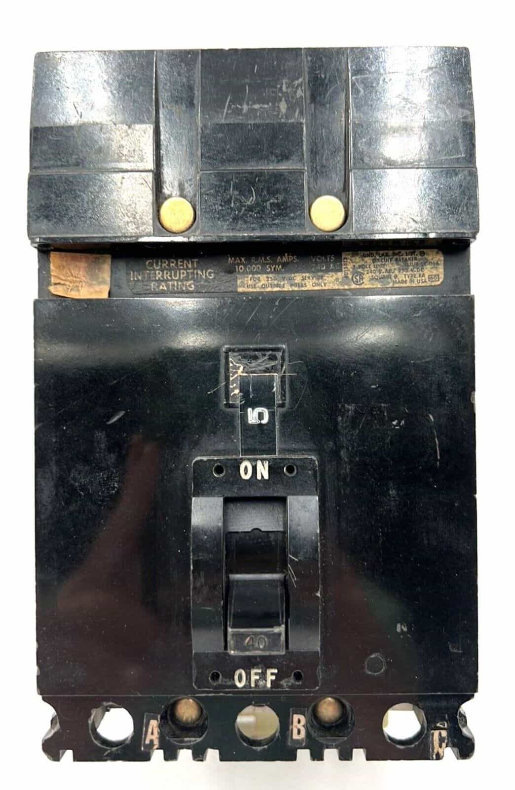 Square D FA32040 Circuit Breaker — image 1 of 7