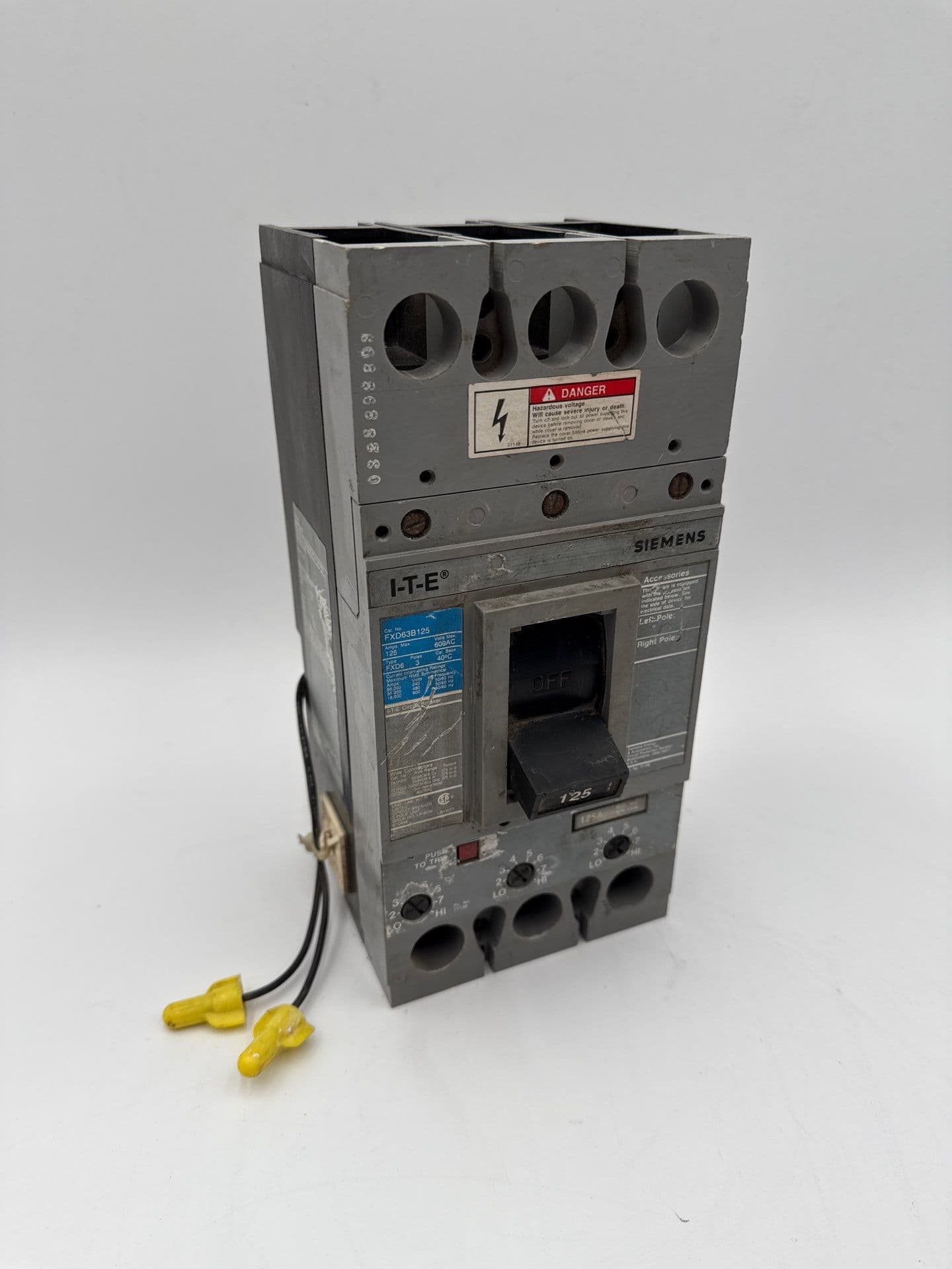 Siemens FXD63B125 Circuit Breaker 125A 3P 600V FXD Shunt 125 Amp 3 Pole