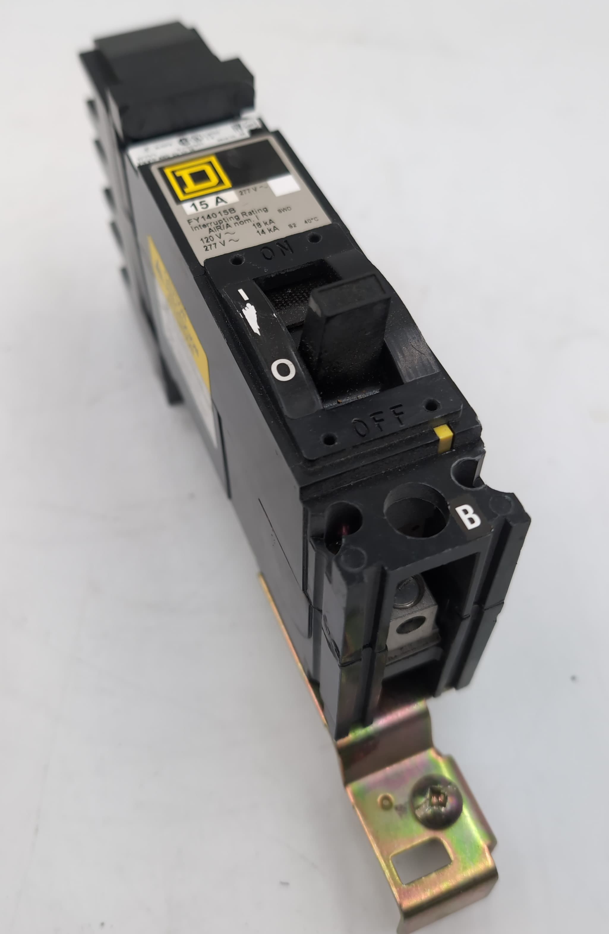 Square D SQD FY14015A Circuit Breaker — image 1 of 7