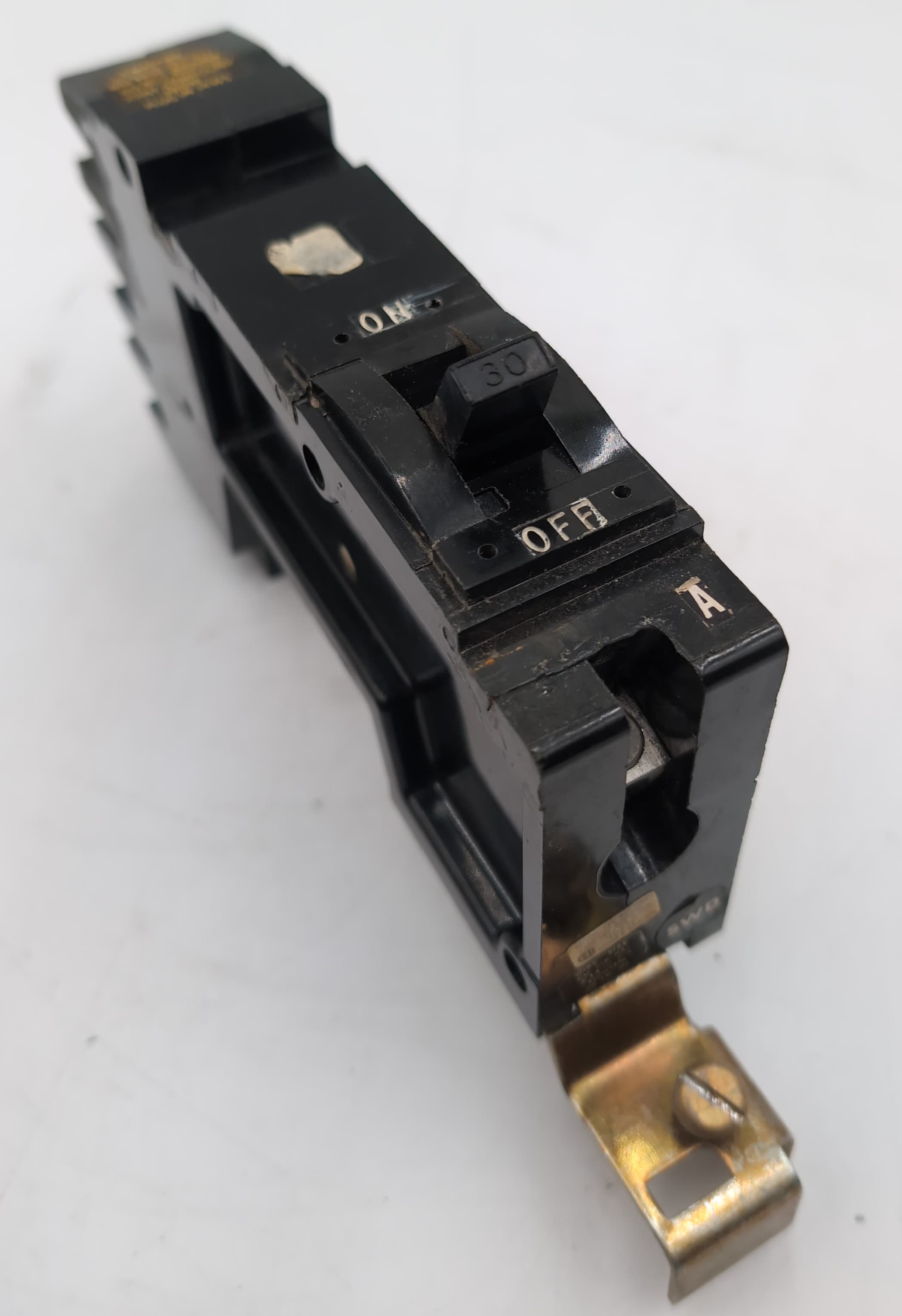 Square D FY14030A Circuit Breaker — image 1 of 6