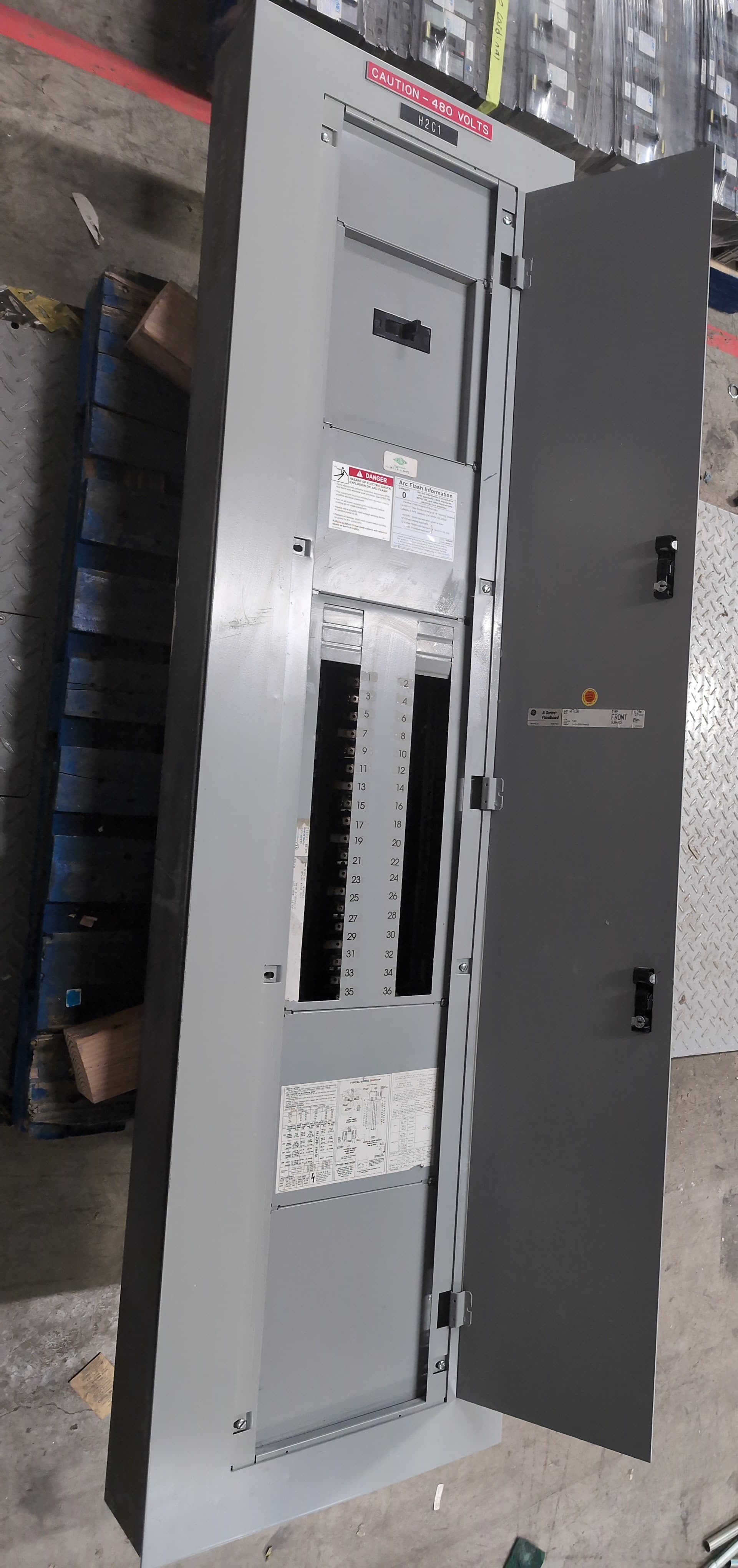 GE AEF3424MBX Panelboard 400A 480/277V 3PH 4W 42 Cir MLO Panel Subfeed 175A – image 1