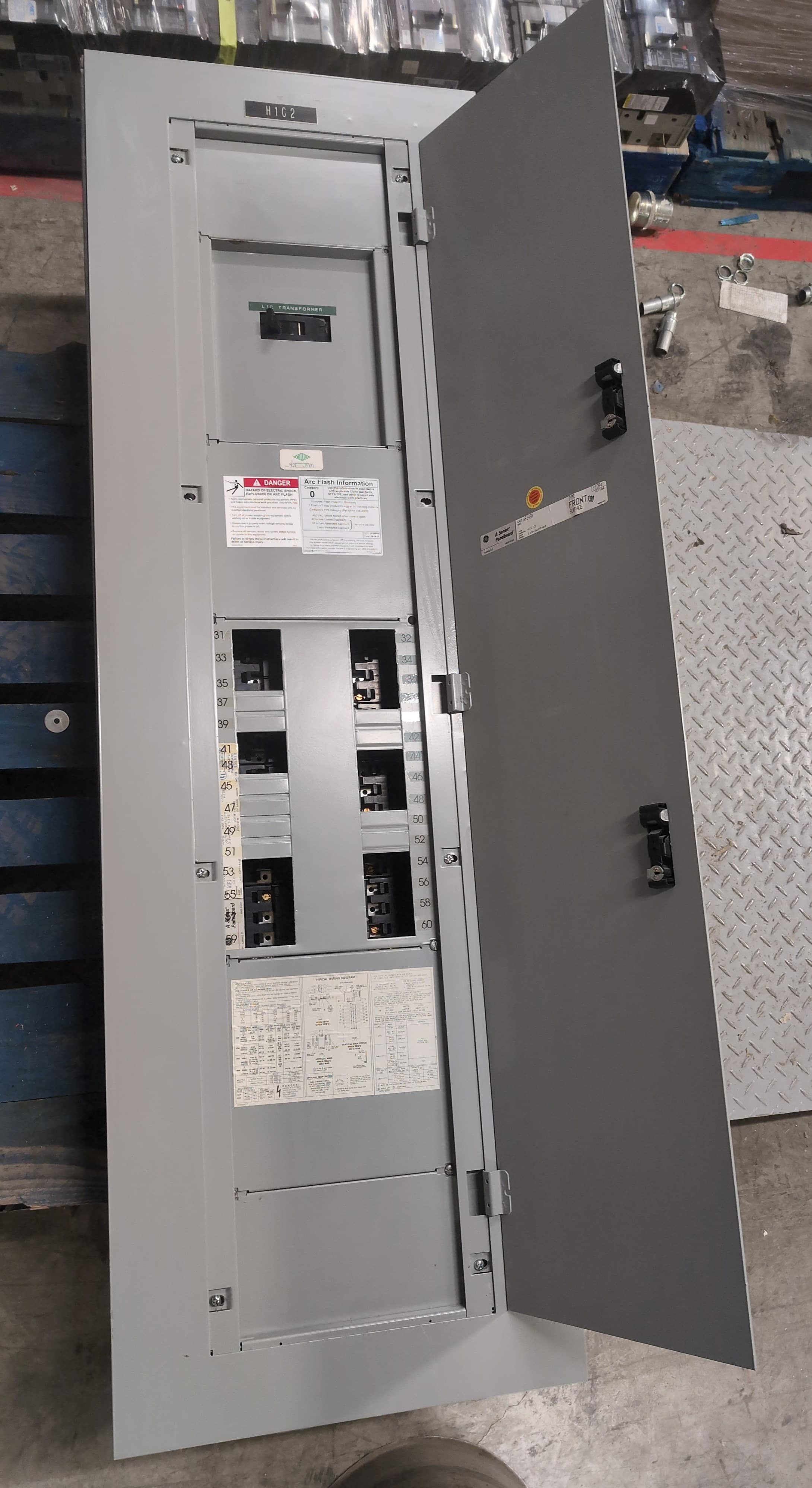 GE AEF3304MBX Panel — image 1 of 12