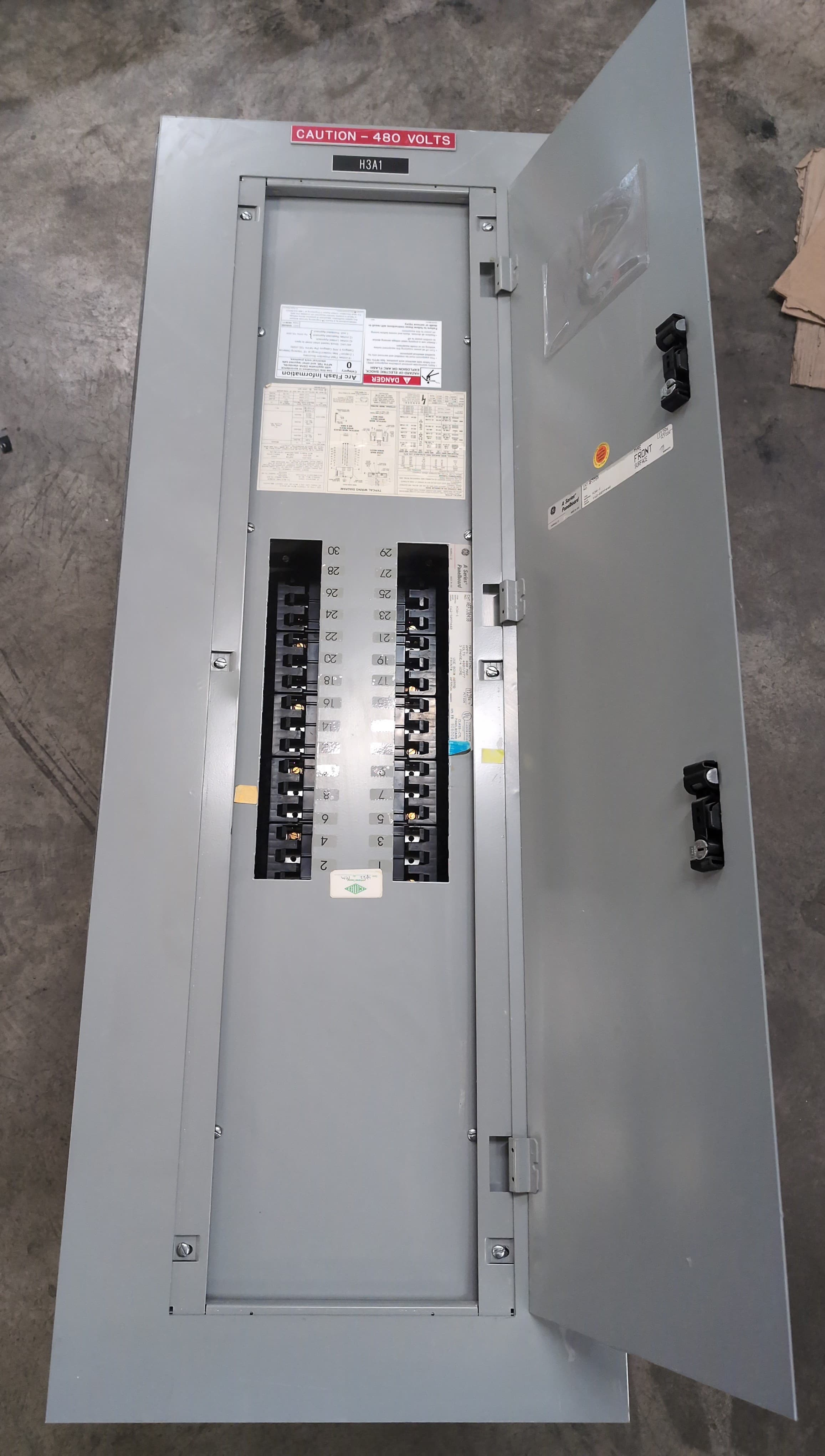 GE AEF3304SB Panelboard 400A 480/277V 3PH 4W MLO Panel 30 Cir 400 Amp AB55B – image 1