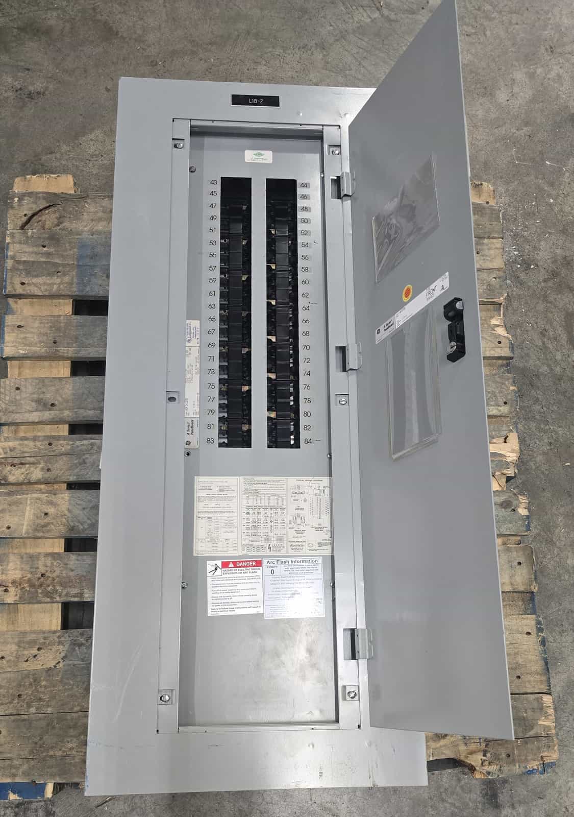 GE AQF3422MB Panelboard 225A 208/120V 3PH 4W MLO Panel 225 Amp 42 Cir Indoor