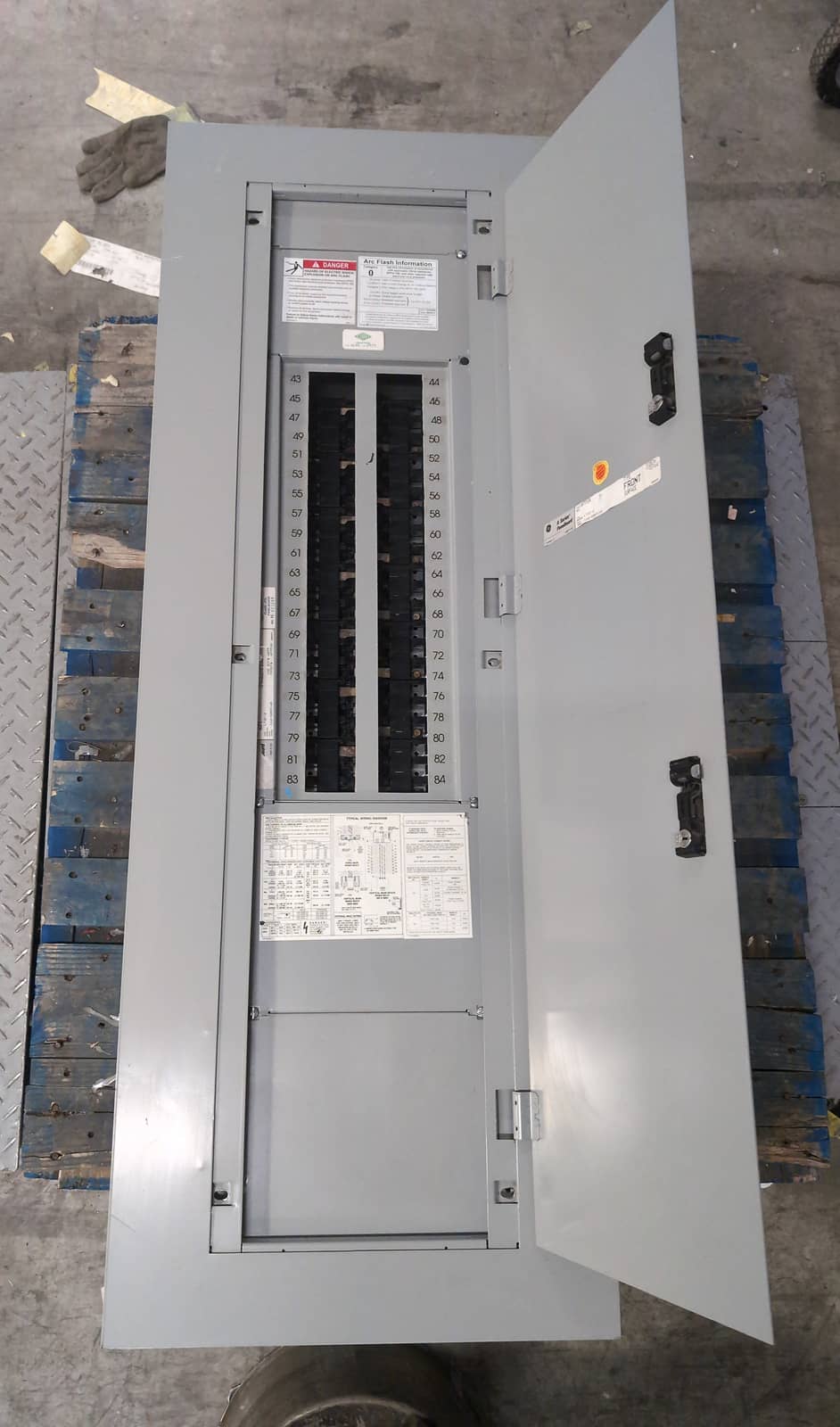 GE AQF3422MBX Panelboard 225A 208Y/120V 3PH 4W 42 Cir MLO Panel 225 Amp SP227