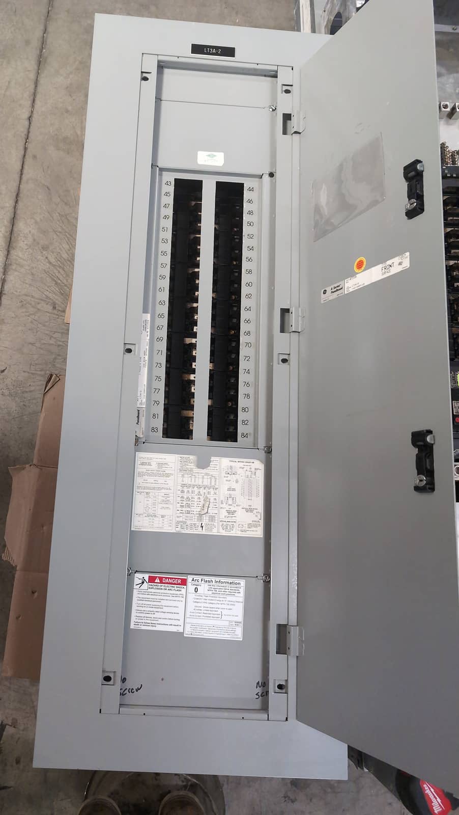 GE AQF3422MBX Panelboard 225A 208Y/120V 3PH 4W 42 Cir MLO Panel 225 Amp AB55B