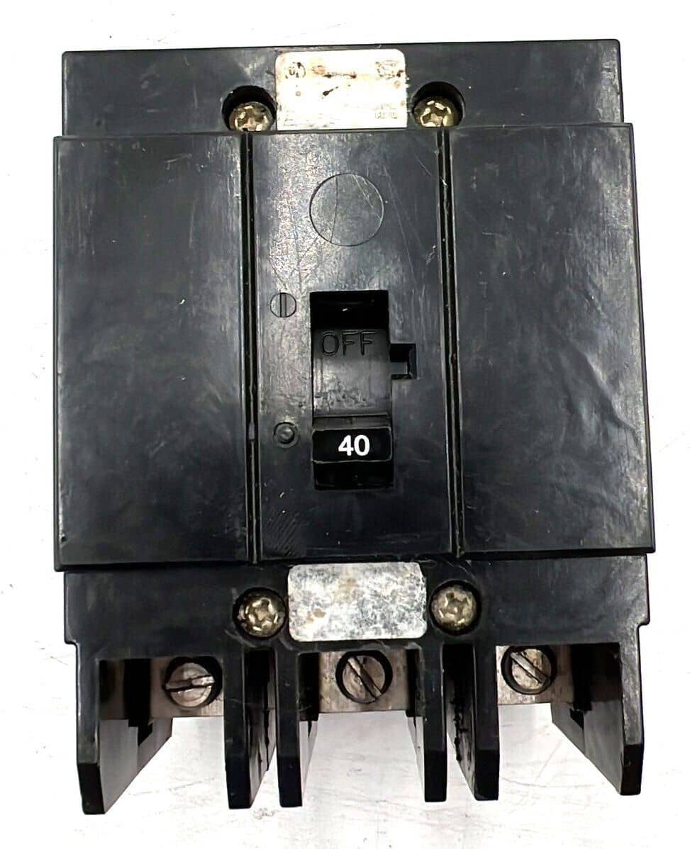 Cutler-Hammer GHB3040 Circuit Breaker — image 1 of 6