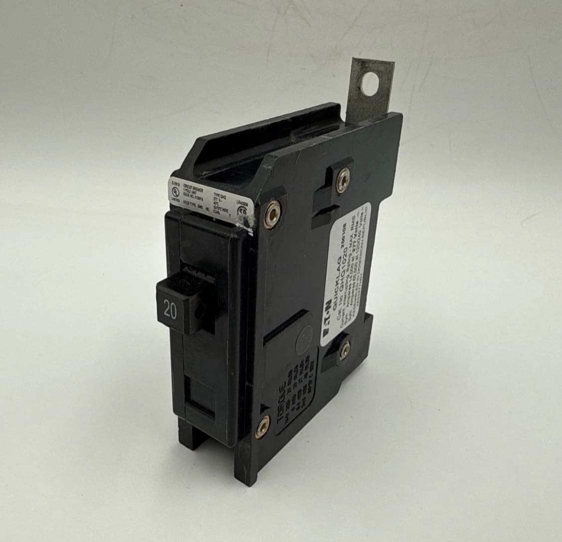 Eaton GHQ1020 Circuit Breaker — image 1 of 8