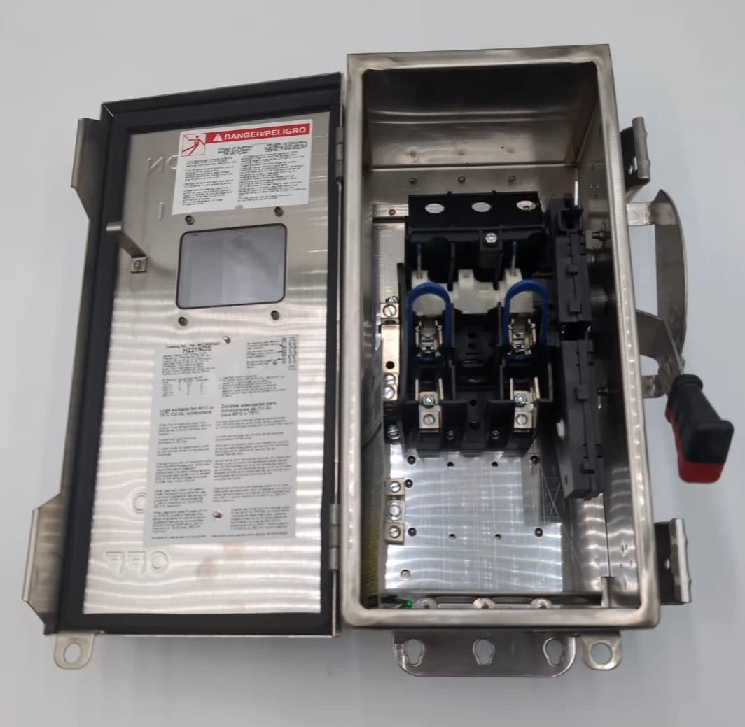 SQ D H221NDS Safety Disconnect Switch 30A 2P 240V 4X Encl Stainless New No Box