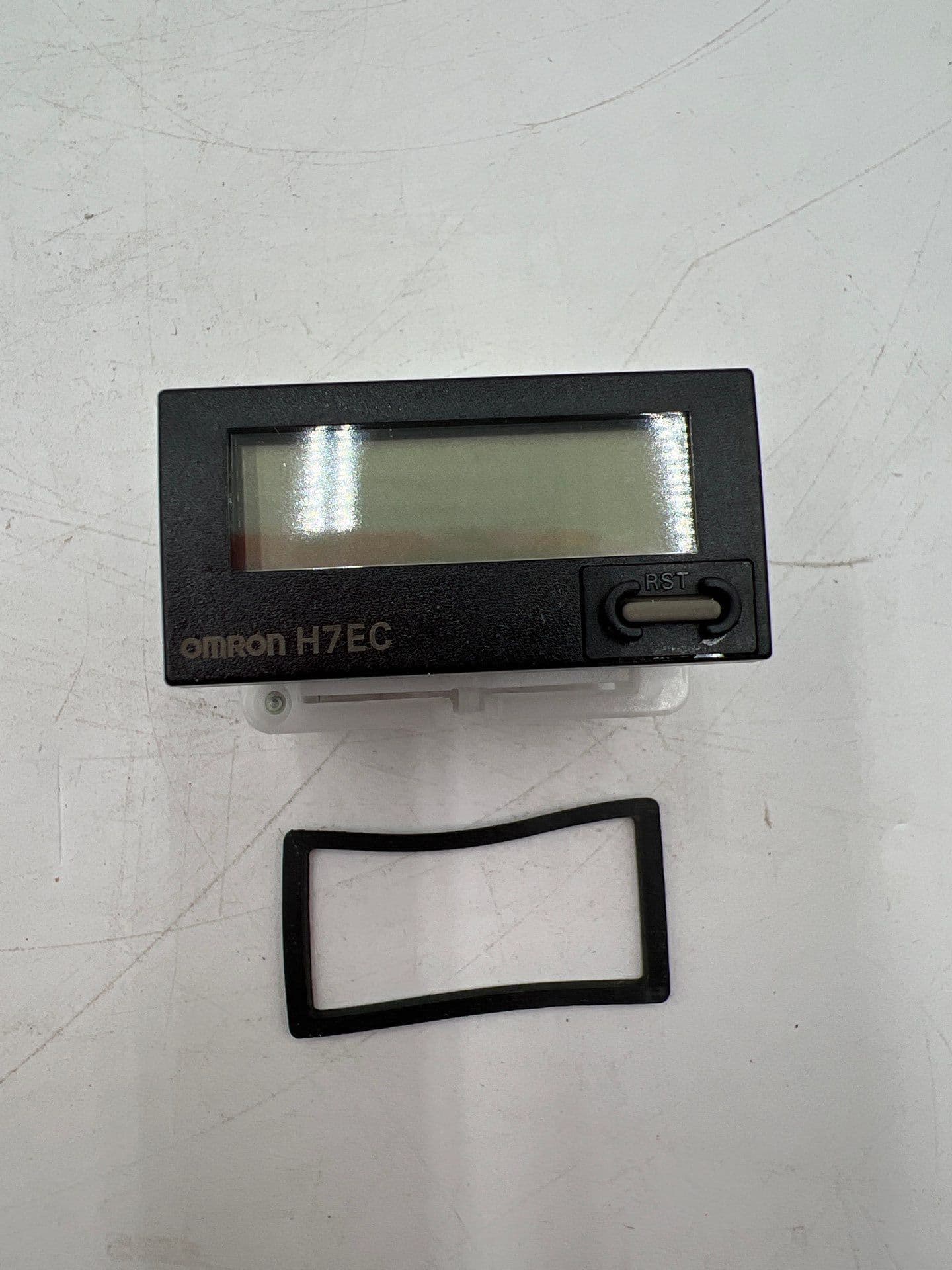 Omron H7EC-N-B Accessory — image 1 of 7
