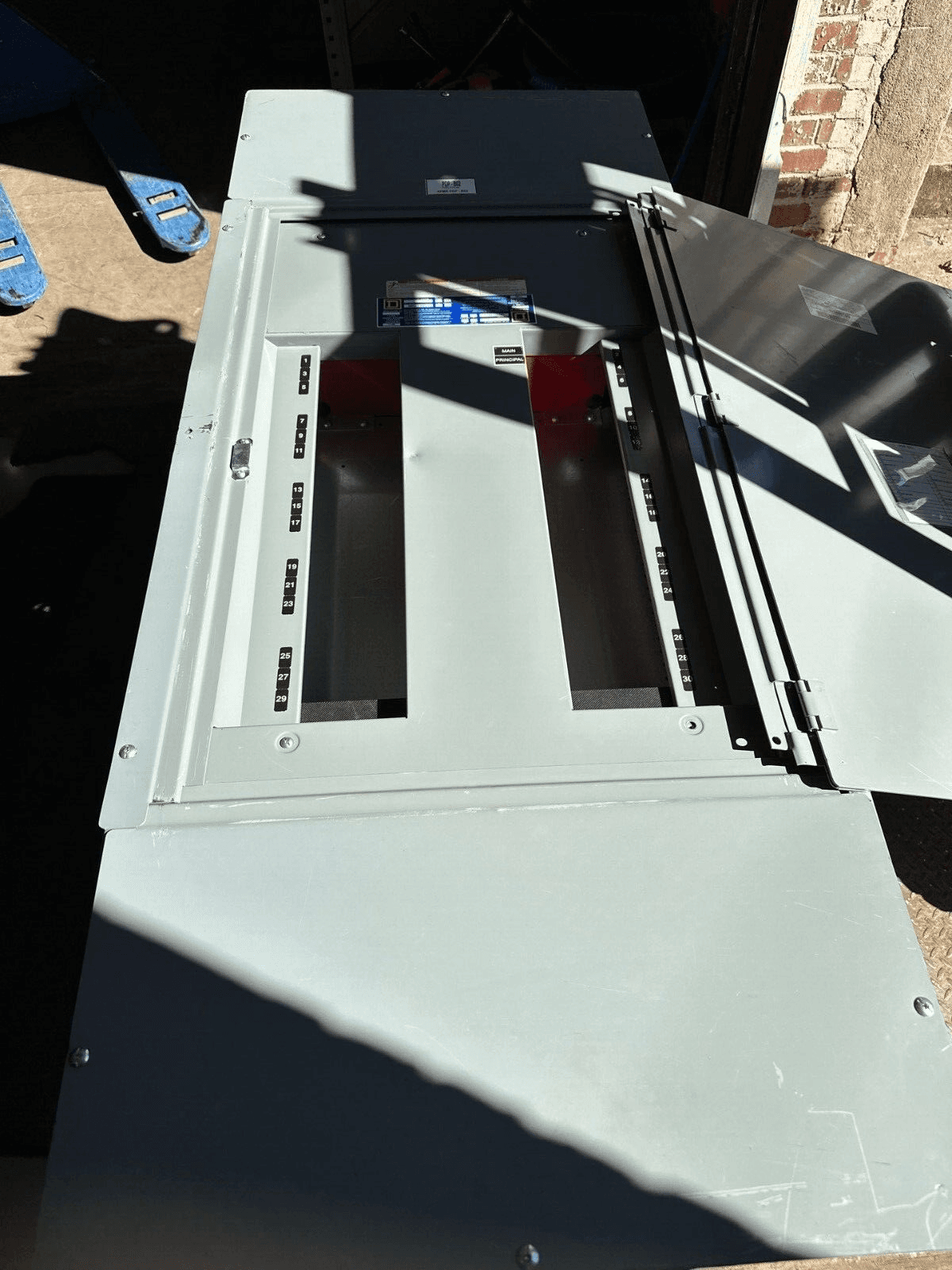 Square D I-Line Panelboard 225A 480Y/277V 3PH 4W Indoor Encl 30Cir P454 – image 1