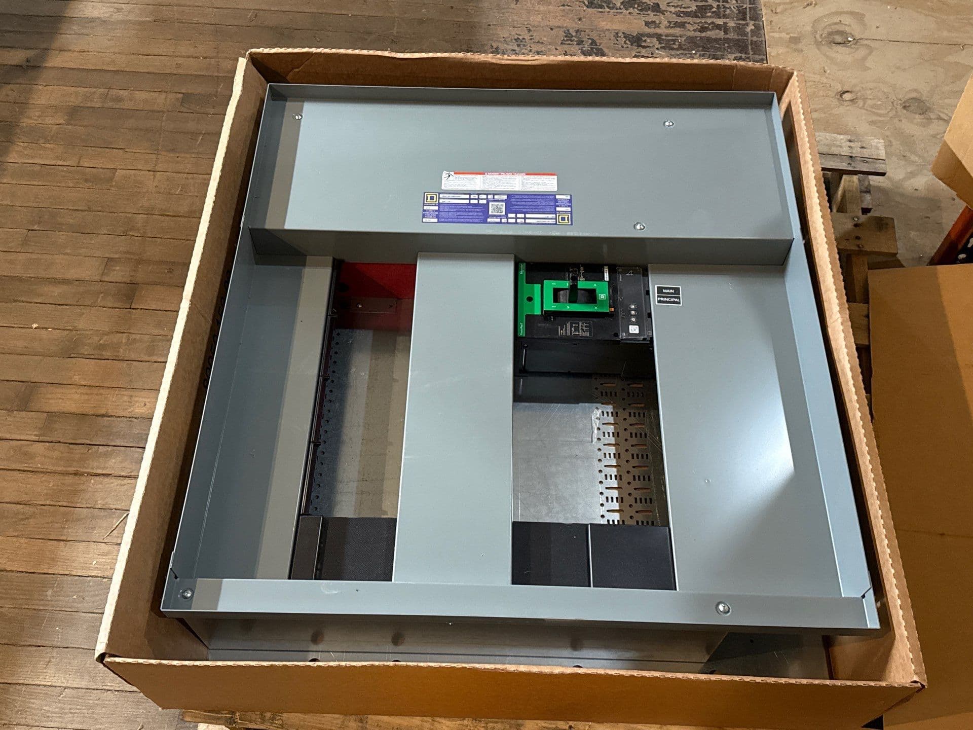 Square D HCP Panelboard Interior 400A 208/120V 3PH LGA36400U31X Main MCB – image 1