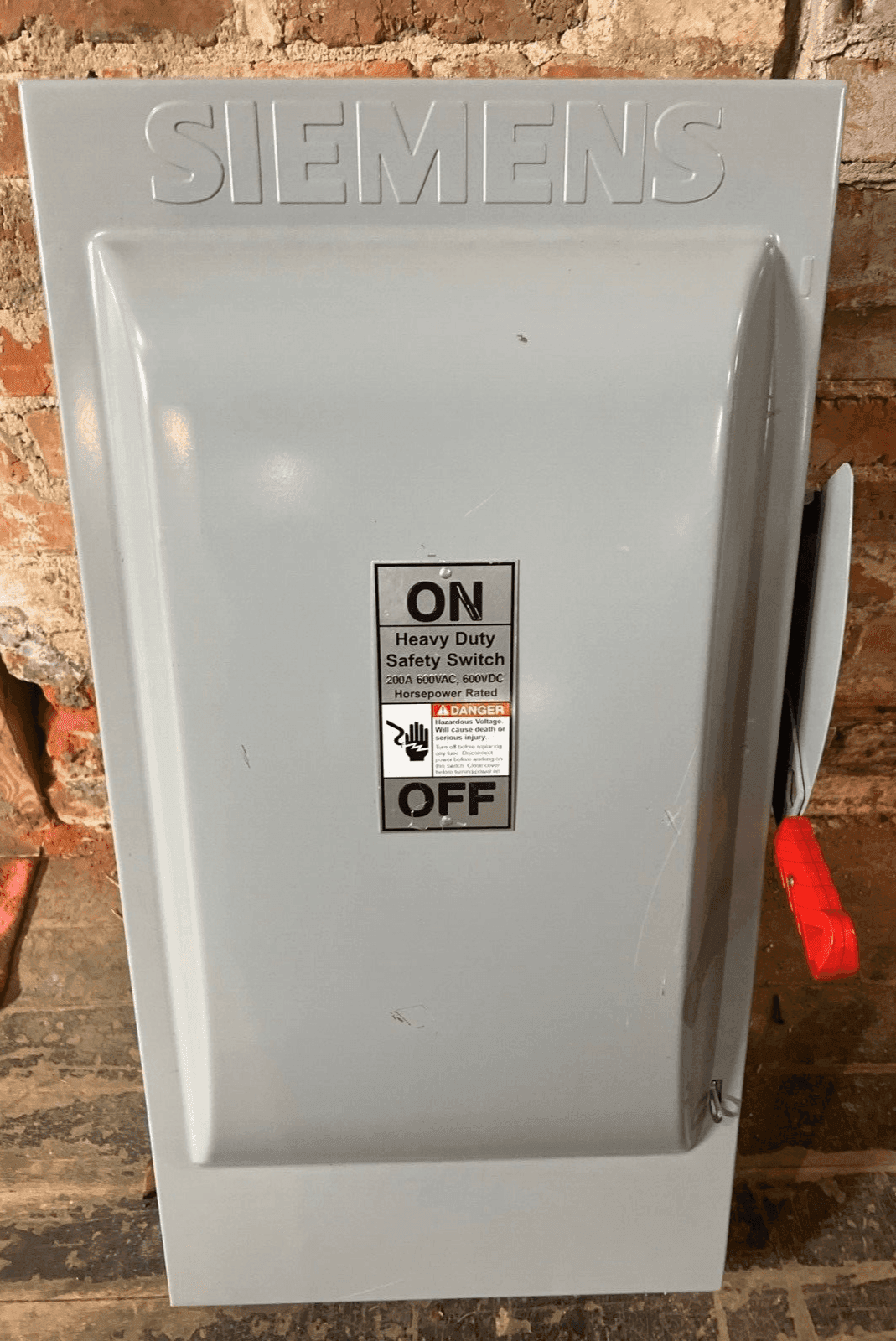 Siemens HF364 Disconnect — image 1 of 9