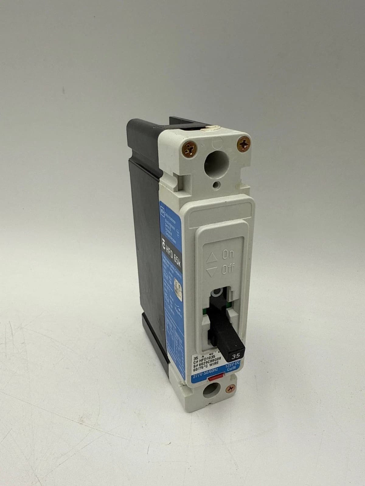 Cutler Hammer HFD1035 Circuit Breaker 35A 1P 277V HFD 65k 35 Amp 1 Pole Bolt On – image 1