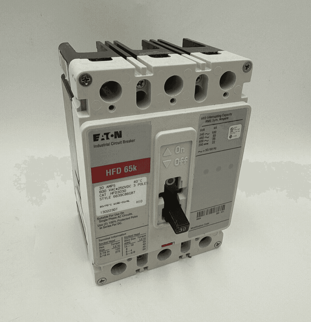 Eaton HFD3030 Circuit Breaker — image 1 of 8